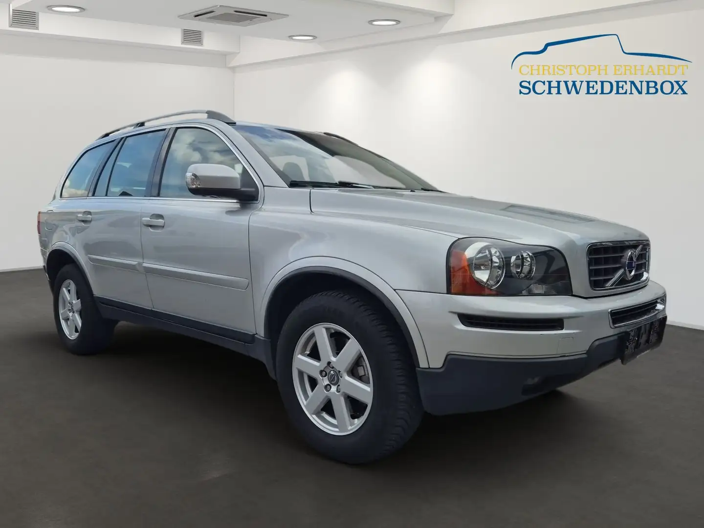 Volvo XC90 D3 Kinetic Geartronic 2WD (7 Sitze) Silber - 2