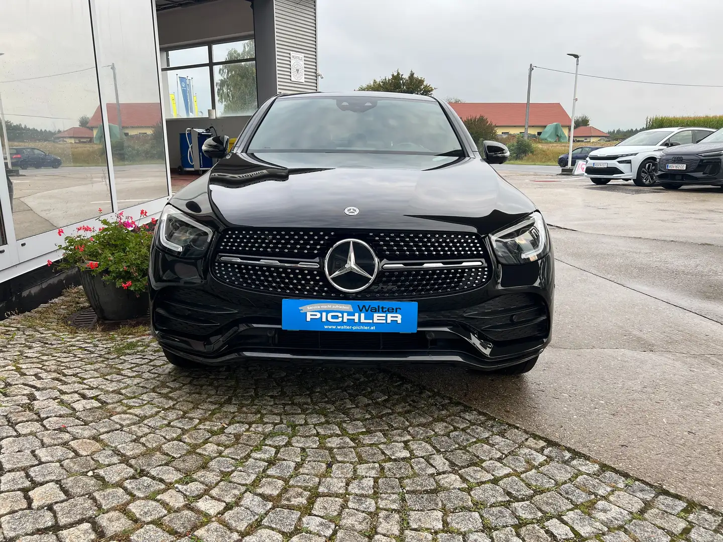 Mercedes-Benz GLC 300 GLC 300 d 4Matic AMG Line Schwarz - 2