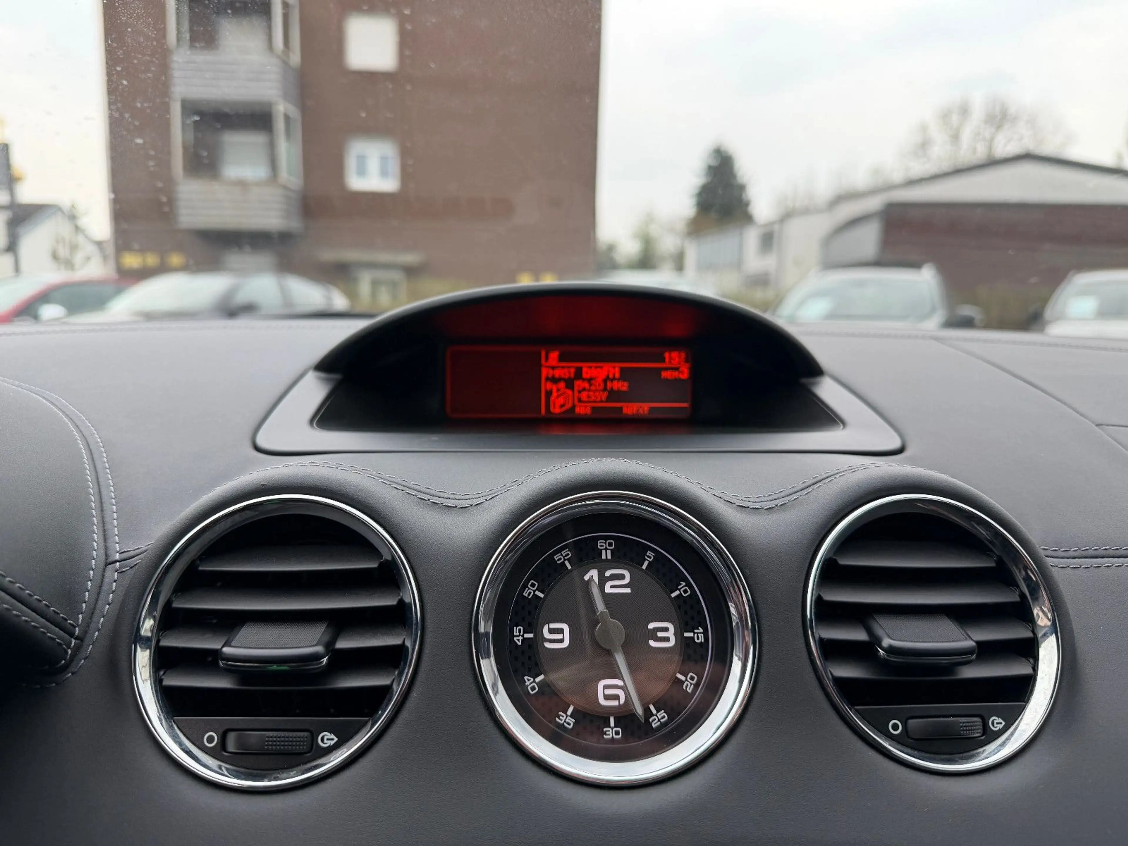 Peugeot RCZ 1.6 155 THP Xenon Leder Tempomat SHZG PDC — photo 15