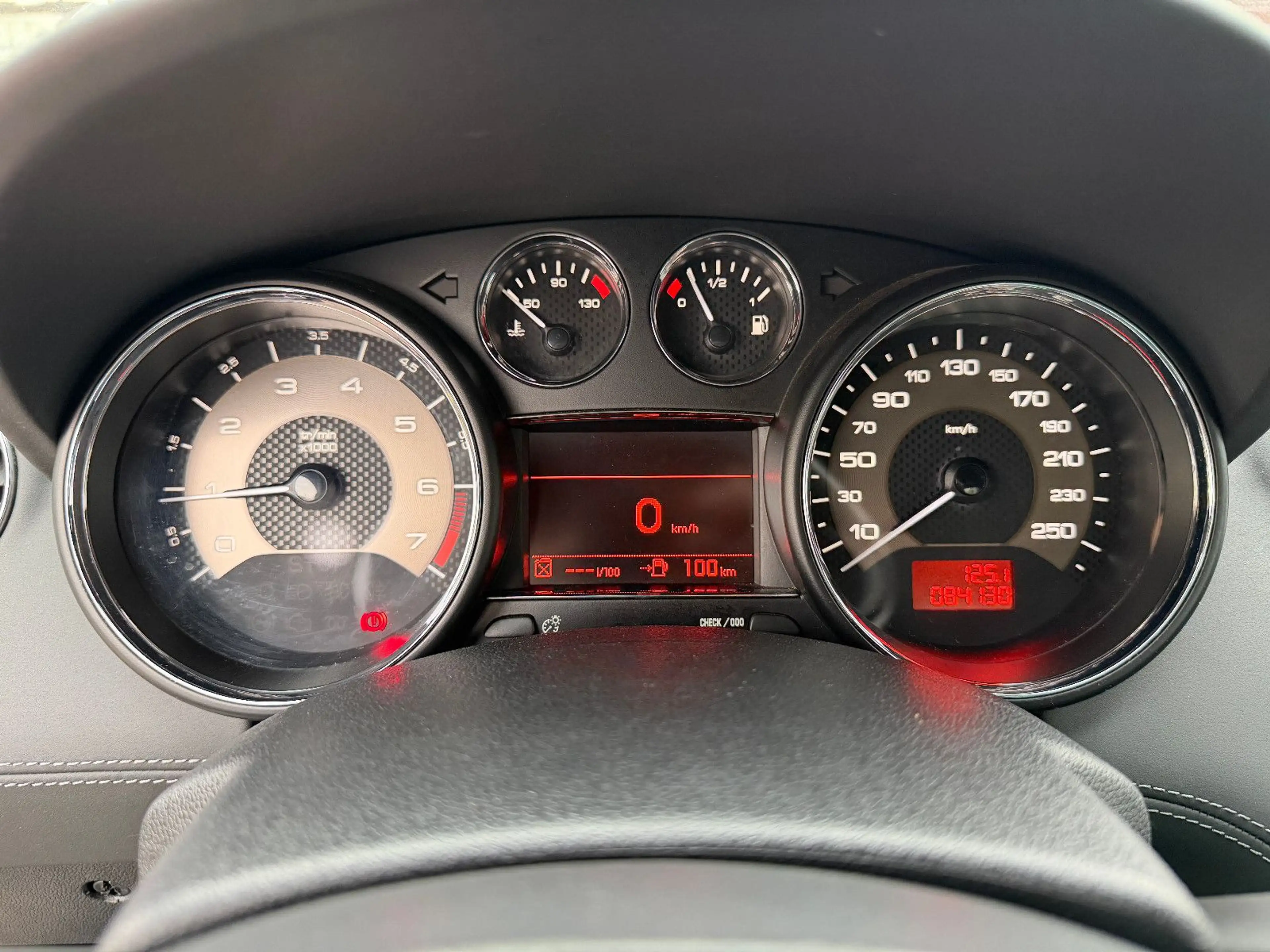 Peugeot RCZ 1.6 155 THP Xenon Leder Tempomat SHZG PDC — photo 14