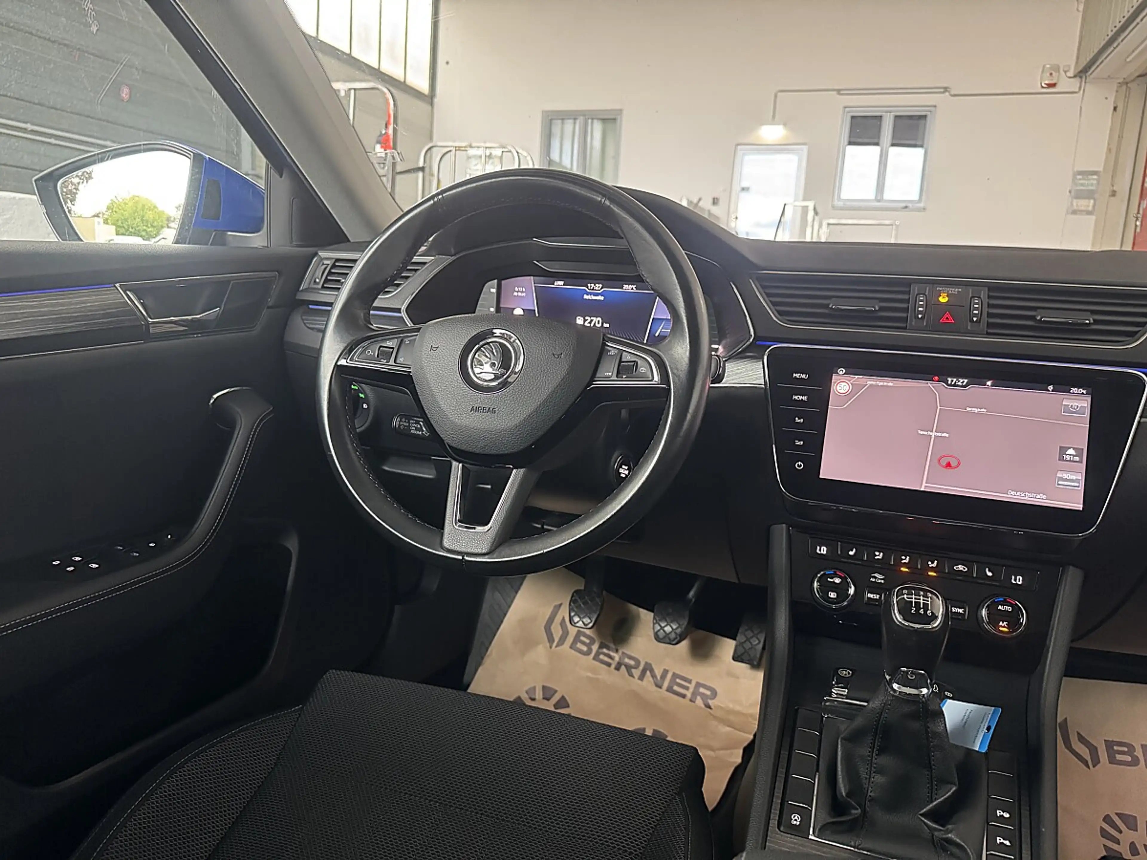 Skoda Superb 2.0 TDI Style / PANORAMADACH / LIVE COCKPIT / M... — photo 13
