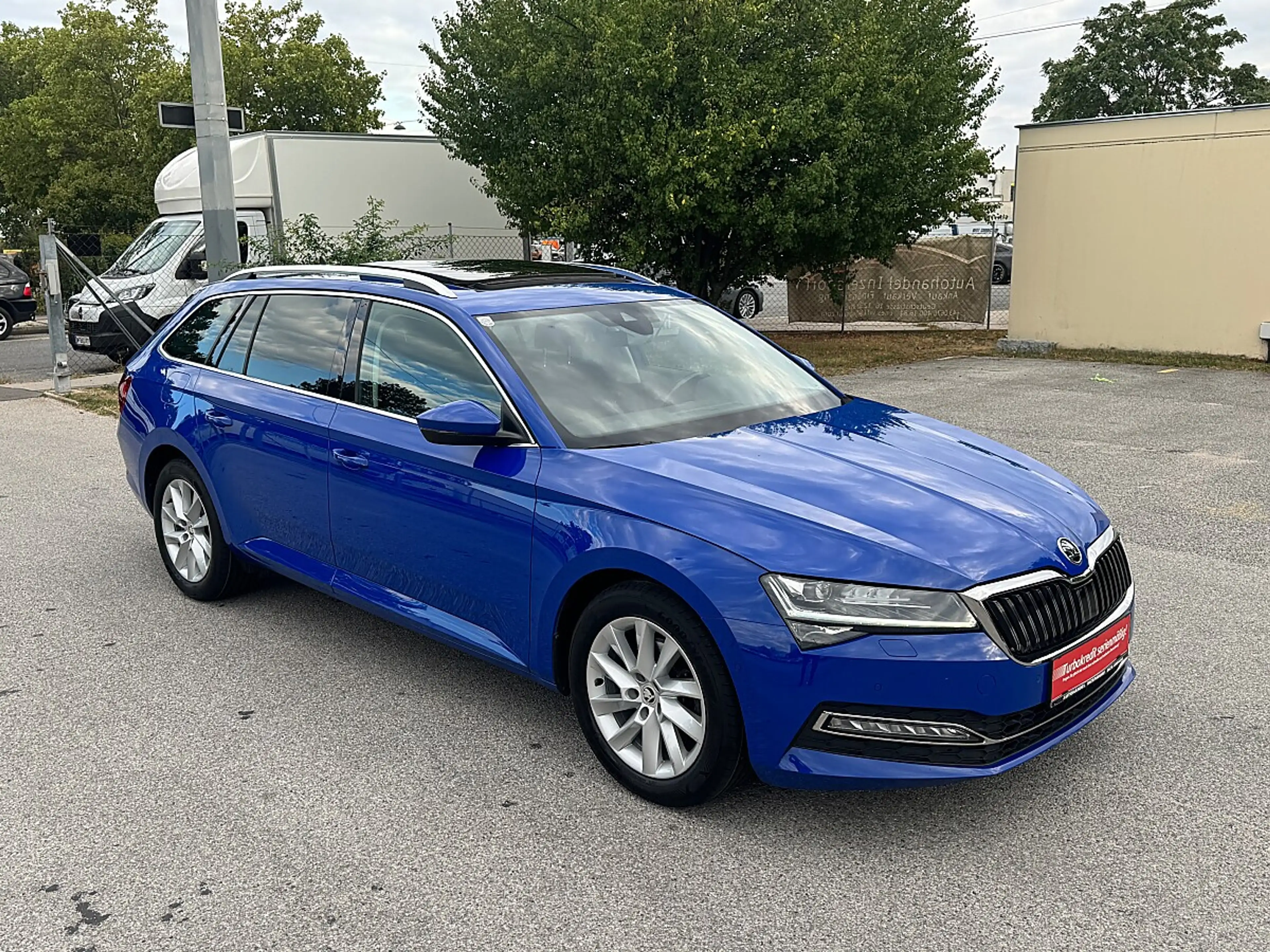Skoda Superb 2.0 TDI Style / PANORAMADACH / LIVE COCKPIT / M... — photo 9