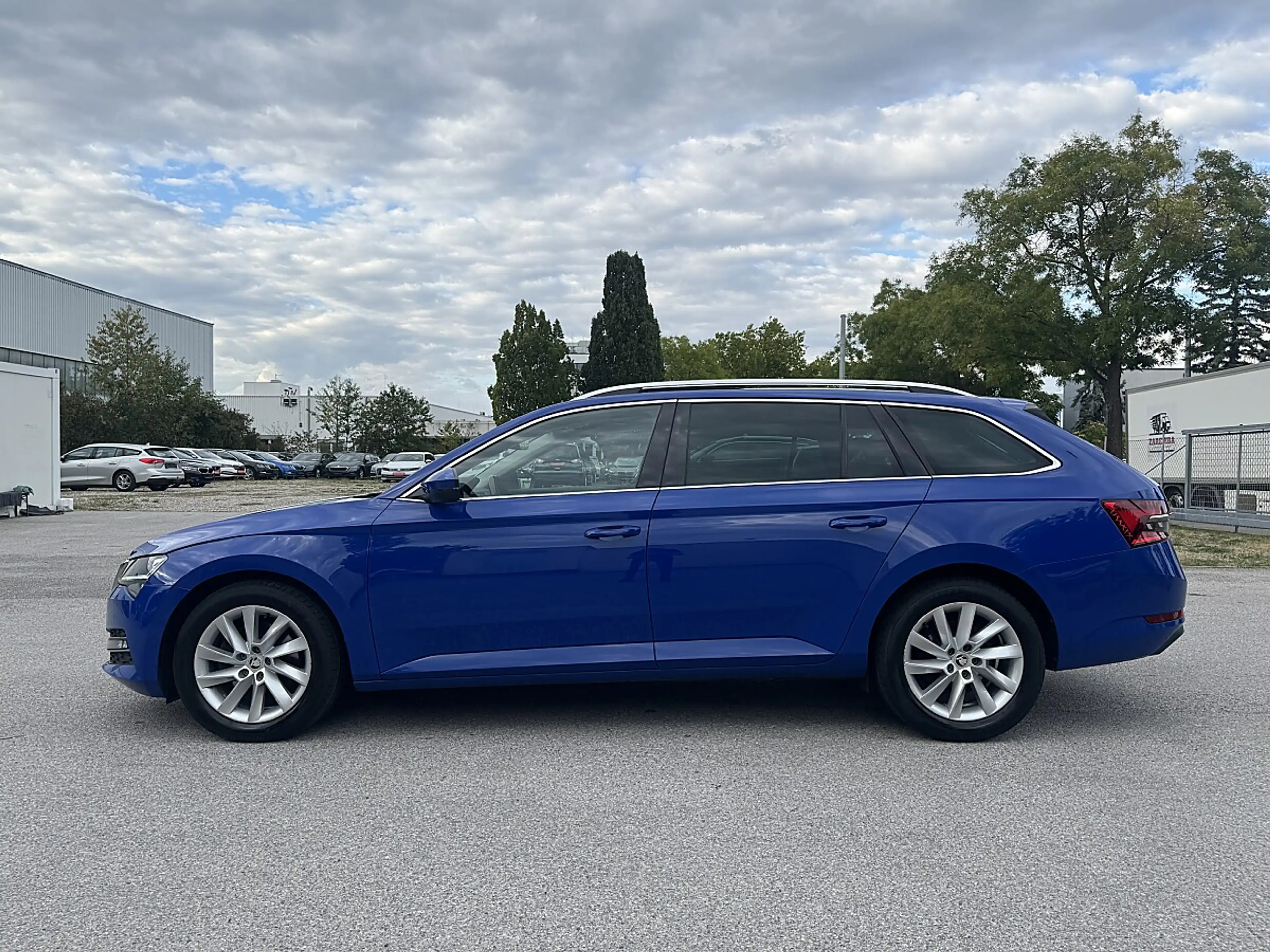 Skoda Superb 2.0 TDI Style / PANORAMADACH / LIVE COCKPIT / M... — photo 3