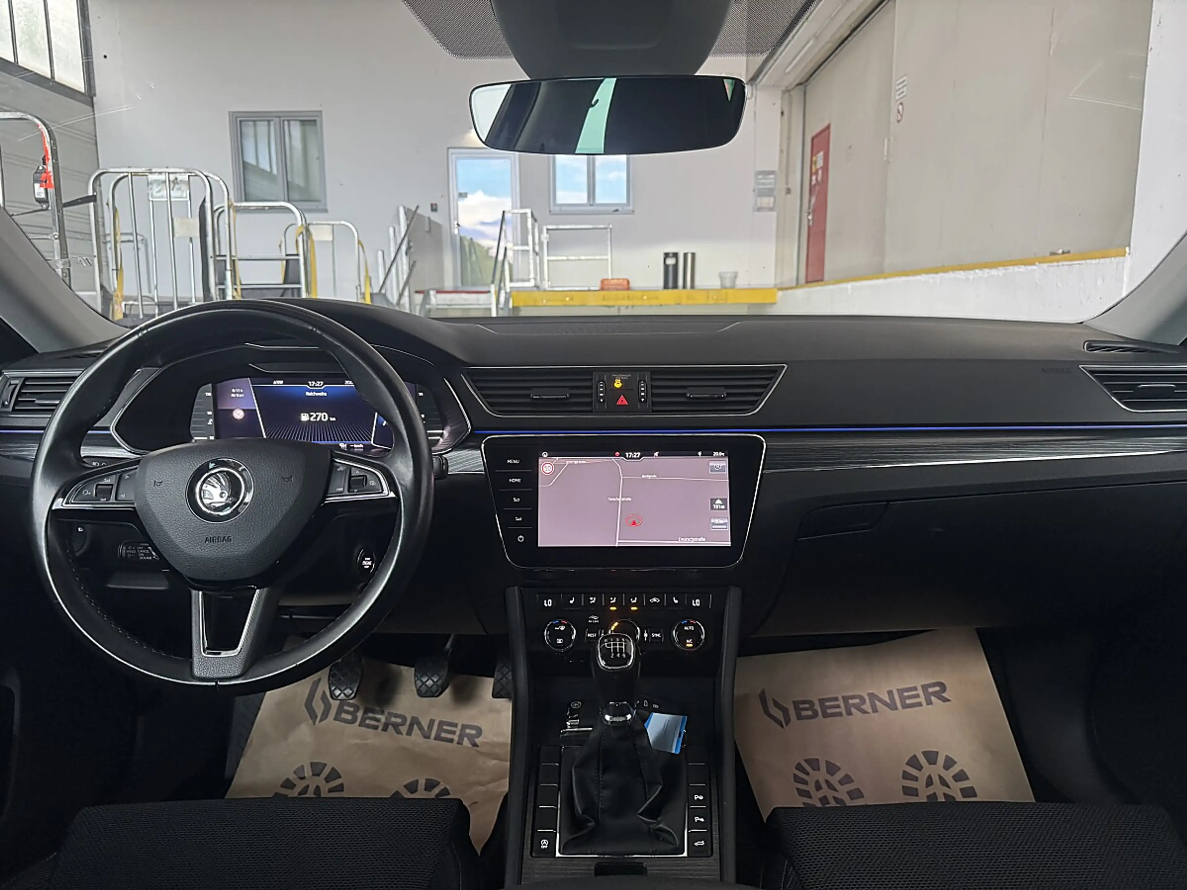 Skoda Superb 2.0 TDI Style / PANORAMADACH / LIVE COCKPIT / M... — photo 12