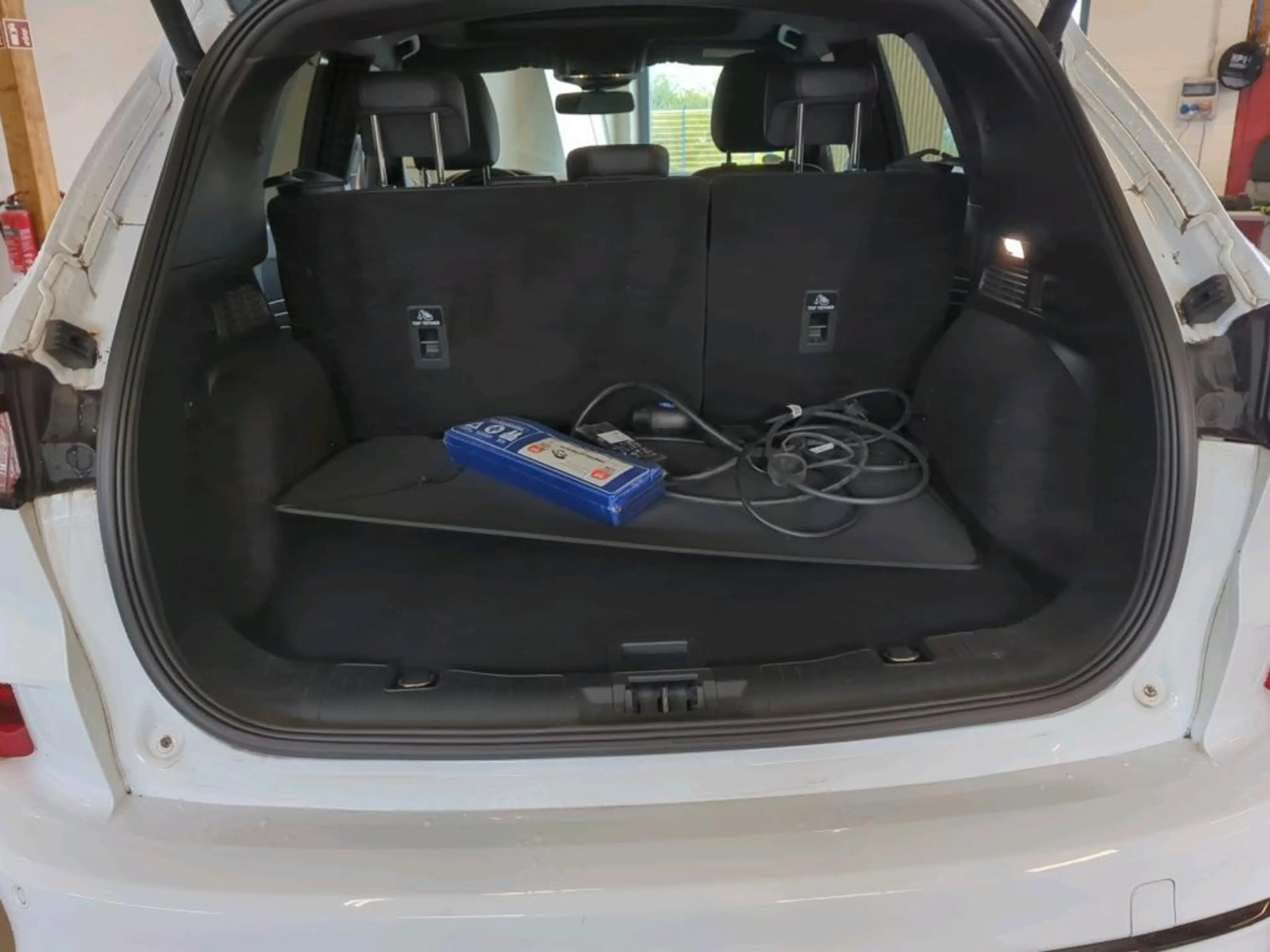 Ford Kuga 2.5 PHEV ST-Line X 225pk Adaptieve Cruise | Winter — photo 9