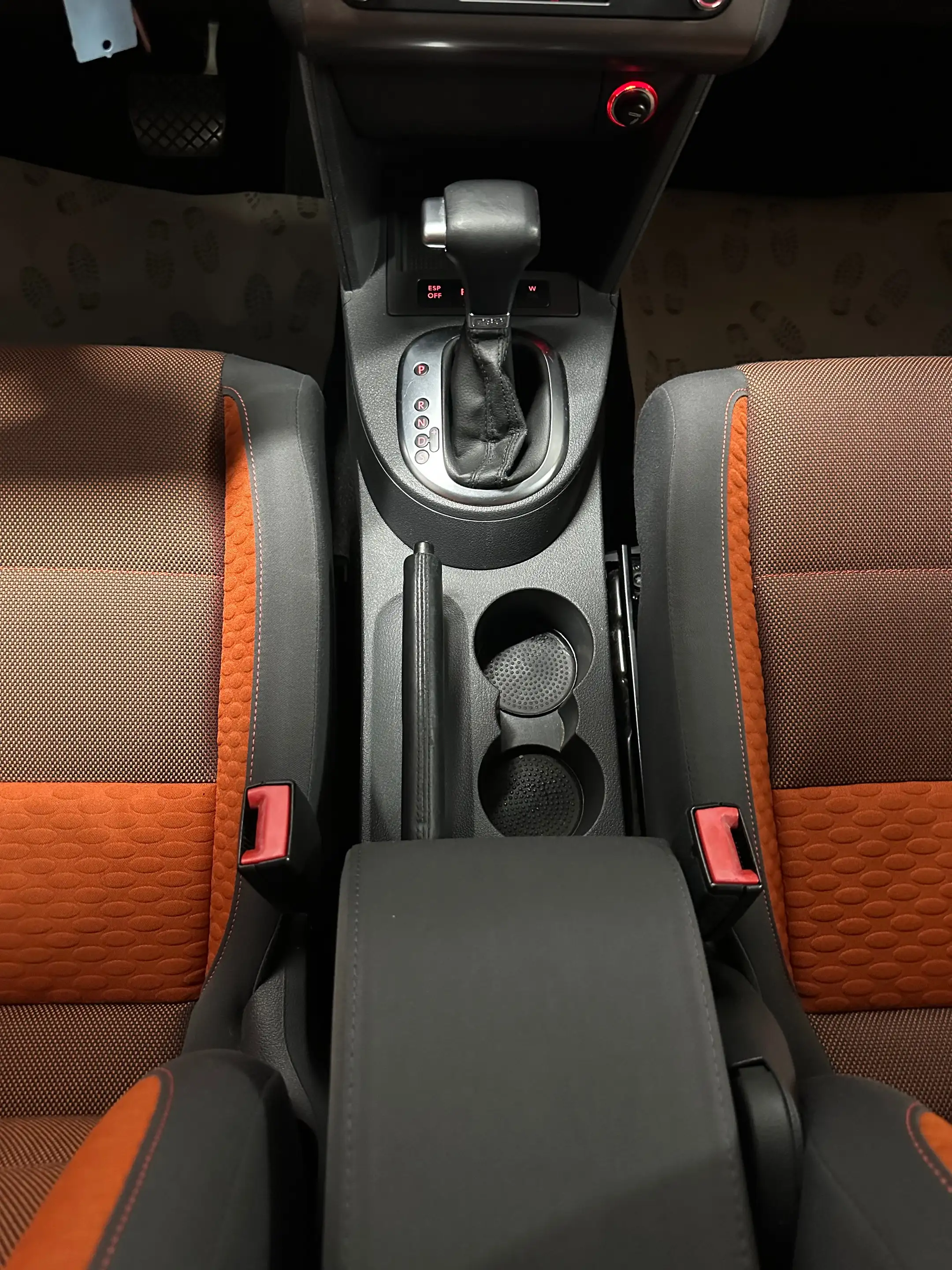 Volkswagen Cross Touran 1.4 TSI DSG — photo 10