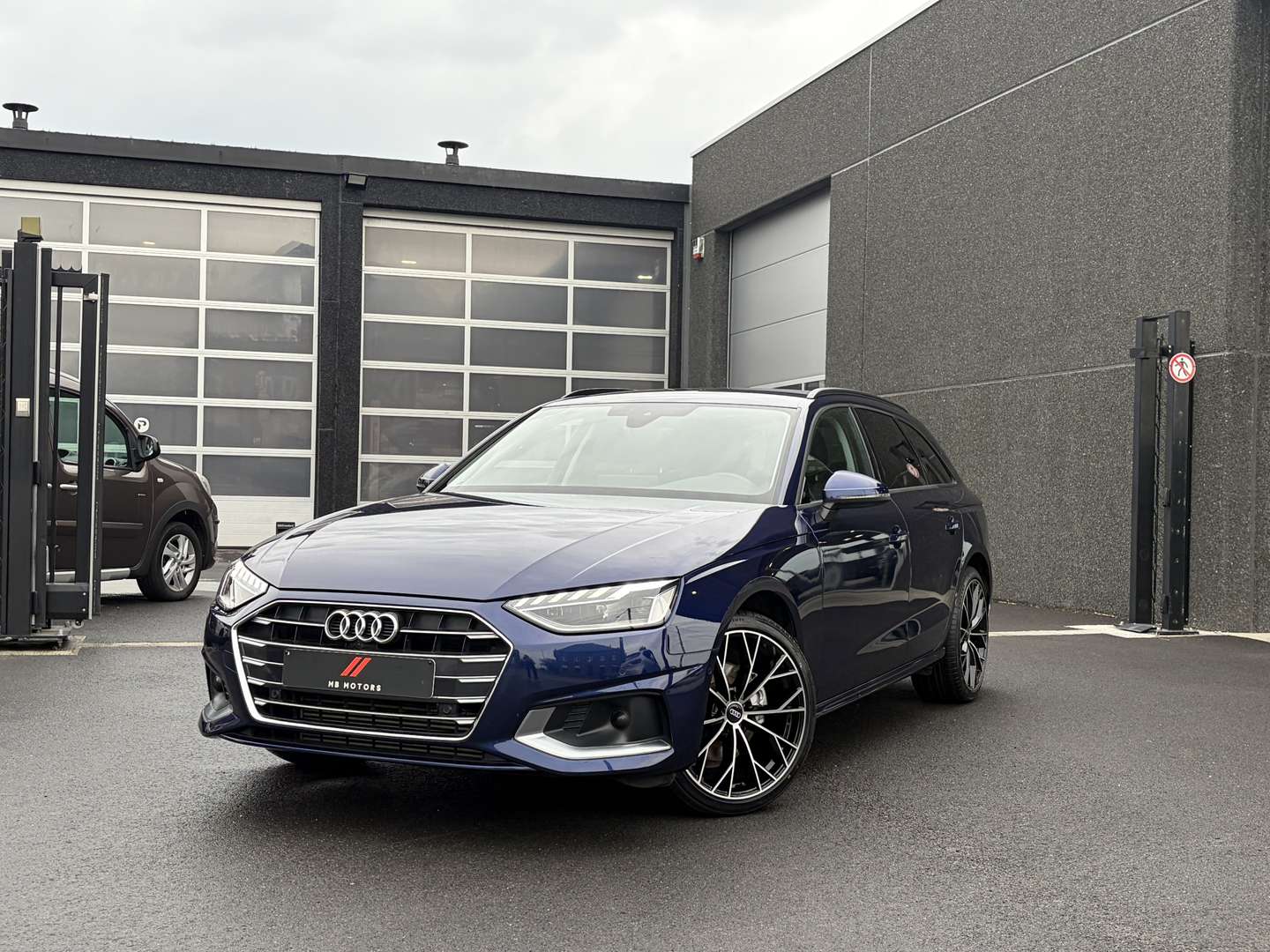 Audi A4 nuo 429 €/ mėn Benzinas 2022m. Kita Automatinė