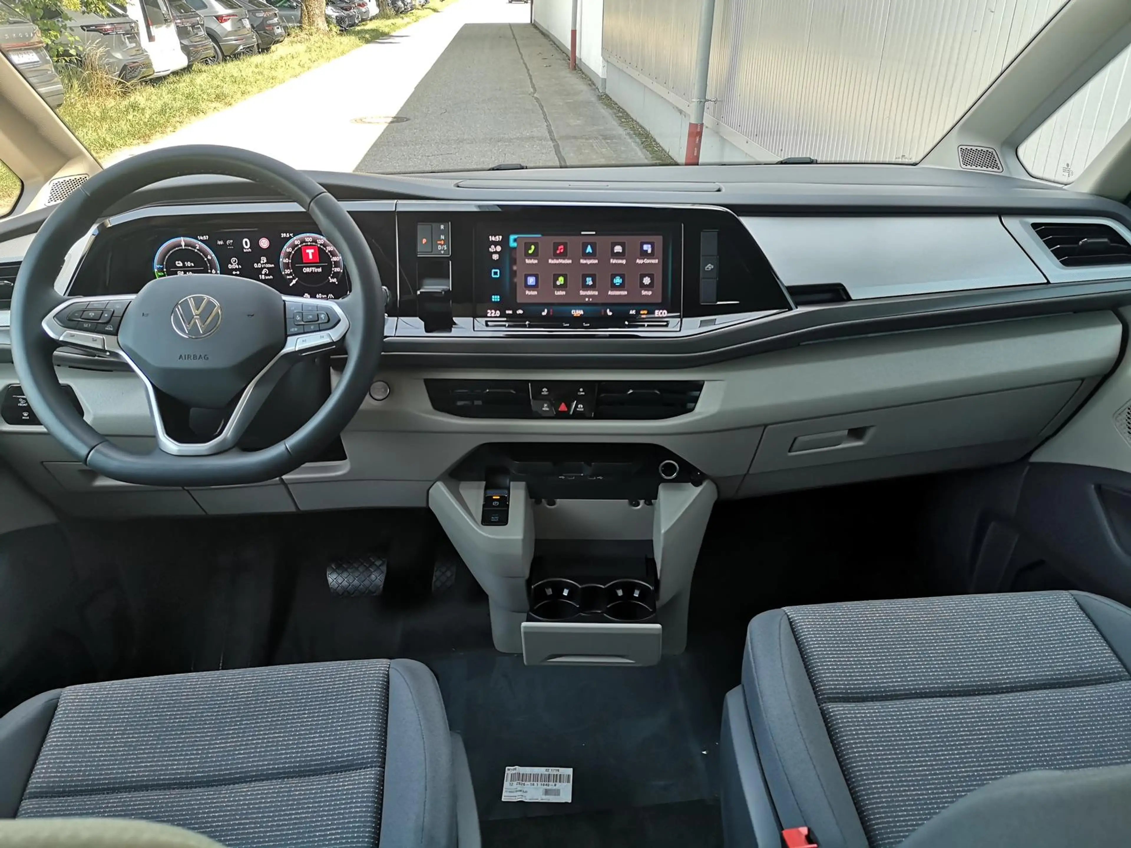 Volkswagen T7 California 1.5 TSI Beach Tour eHybrid 4MOTION — photo 4