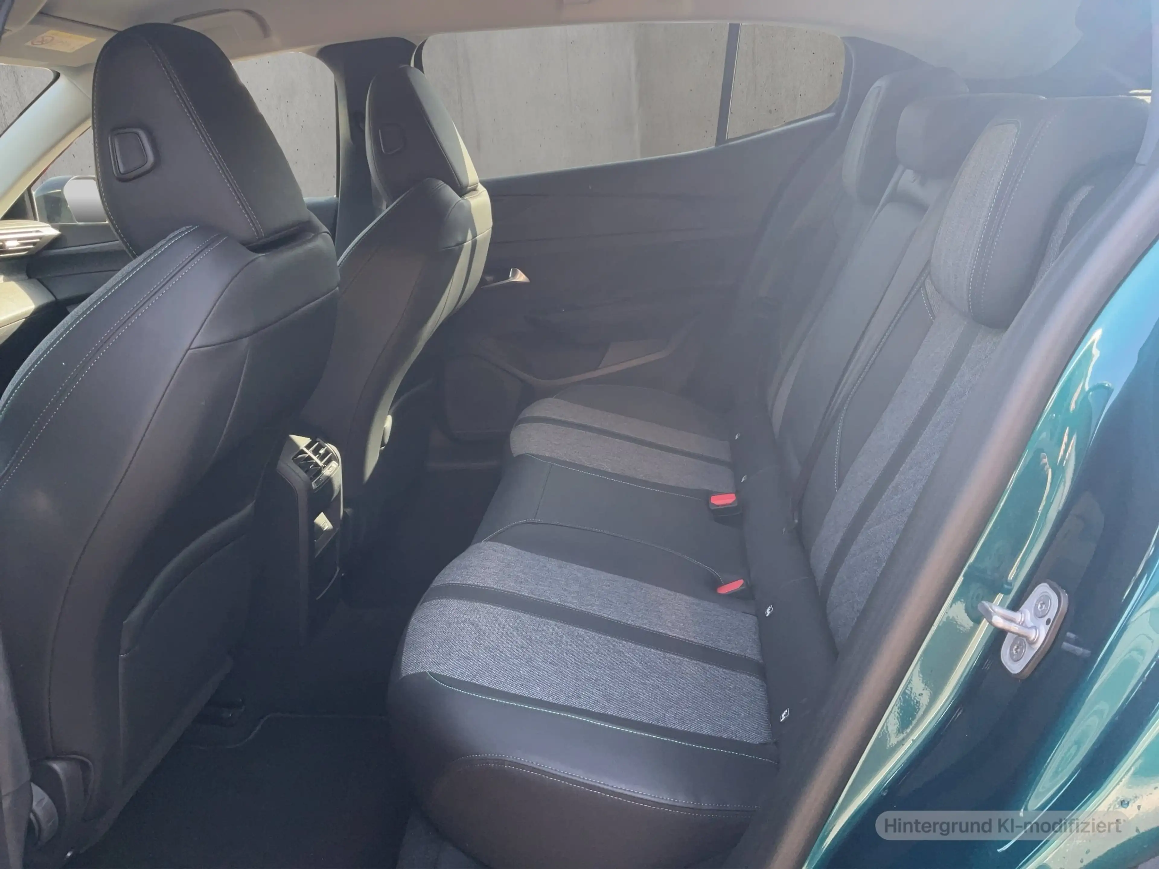 Peugeot 408 Allure Pack — photo 13
