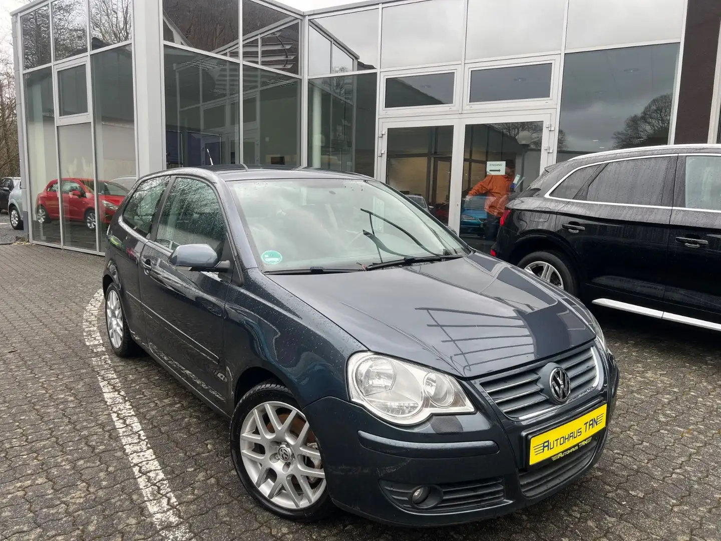Volkswagen Polo IV 1.9 TDI Sportline *2.HAND* 6.GANG* Blauw - 1