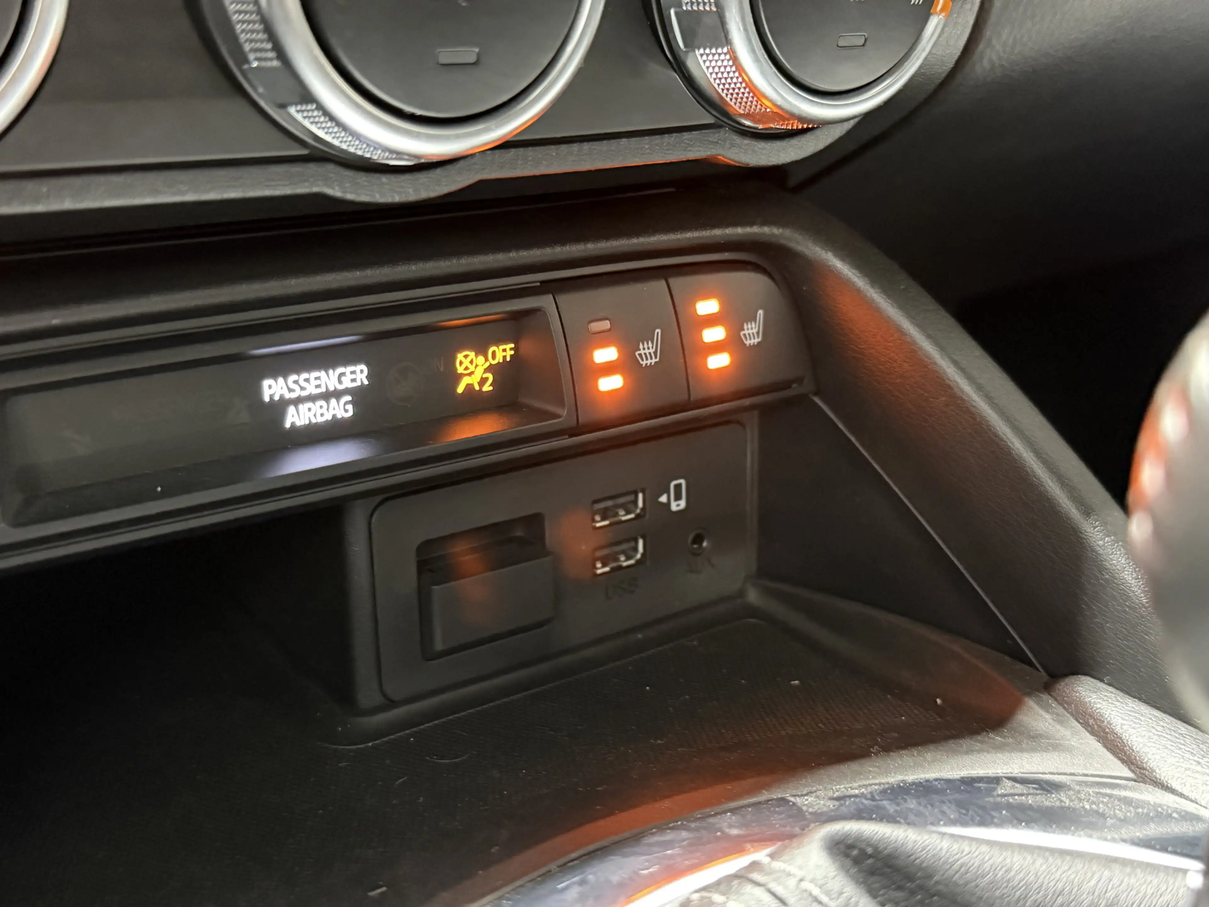Mazda MX-5 1.5 SkyActiv-G 132 Luxury Limited | Apple Carplay/ — photo 14