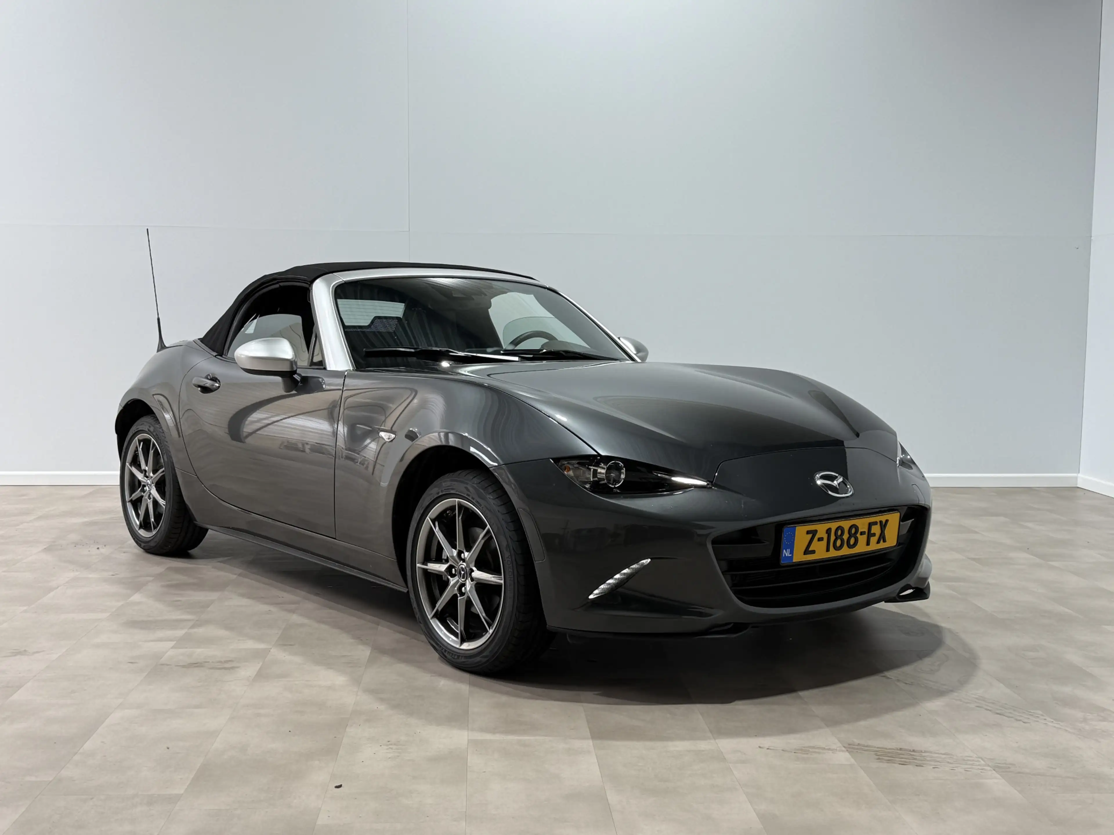 Mazda MX-5 1.5 SkyActiv-G 132 Luxury Limited | Apple Carplay/ — photo 6