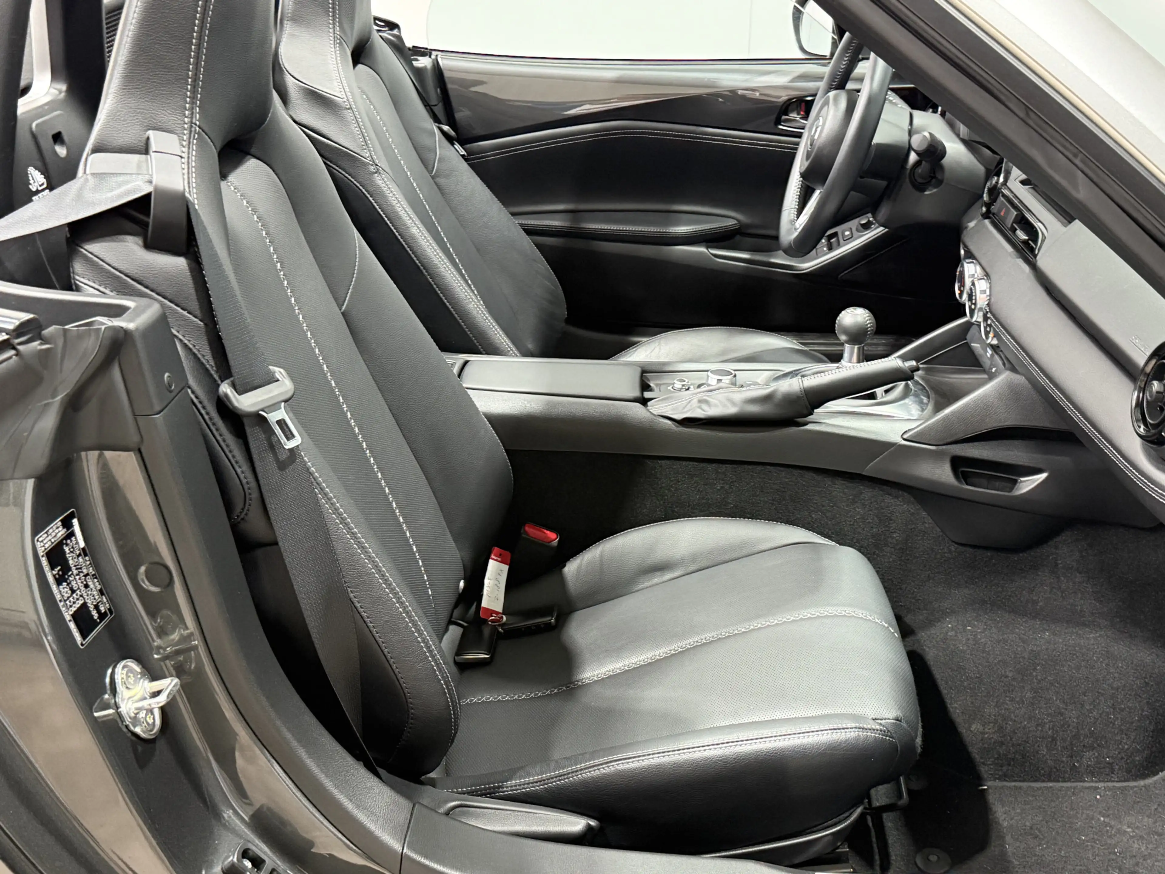 Mazda MX-5 1.5 SkyActiv-G 132 Luxury Limited | Apple Carplay/ — photo 9