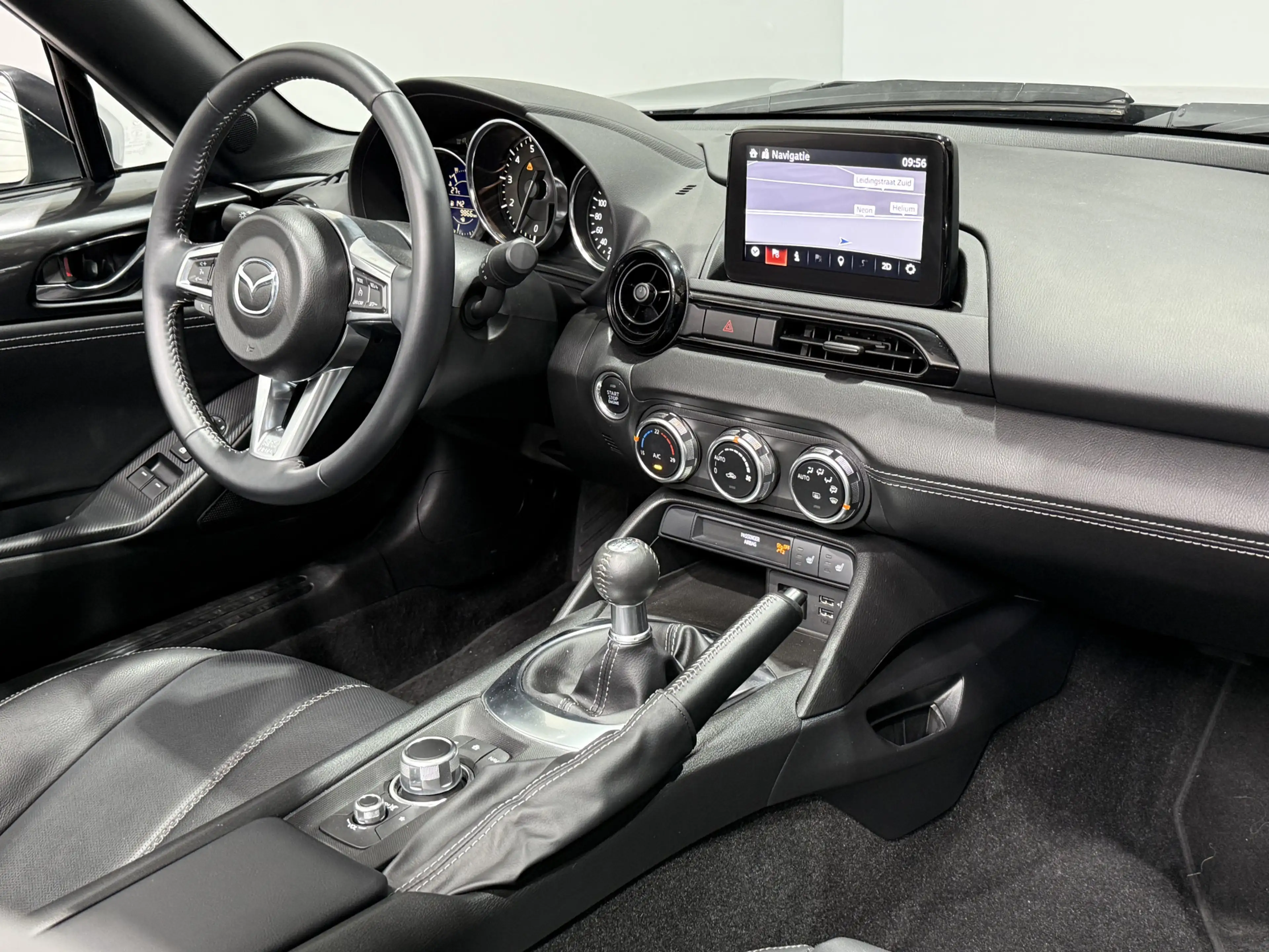 Mazda MX-5 1.5 SkyActiv-G 132 Luxury Limited | Apple Carplay/ — photo 10