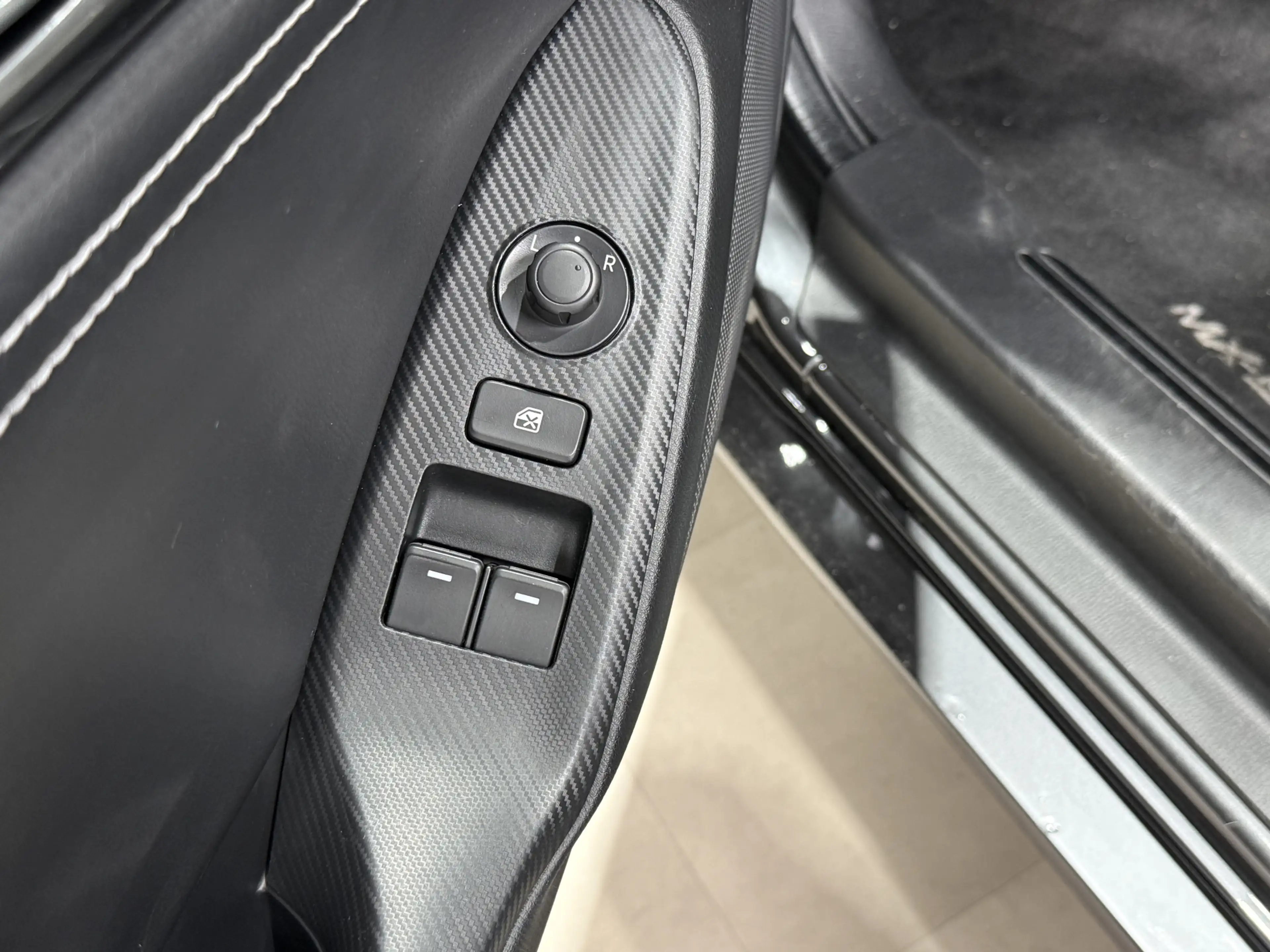 Mazda MX-5 1.5 SkyActiv-G 132 Luxury Limited | Apple Carplay/ — photo 11