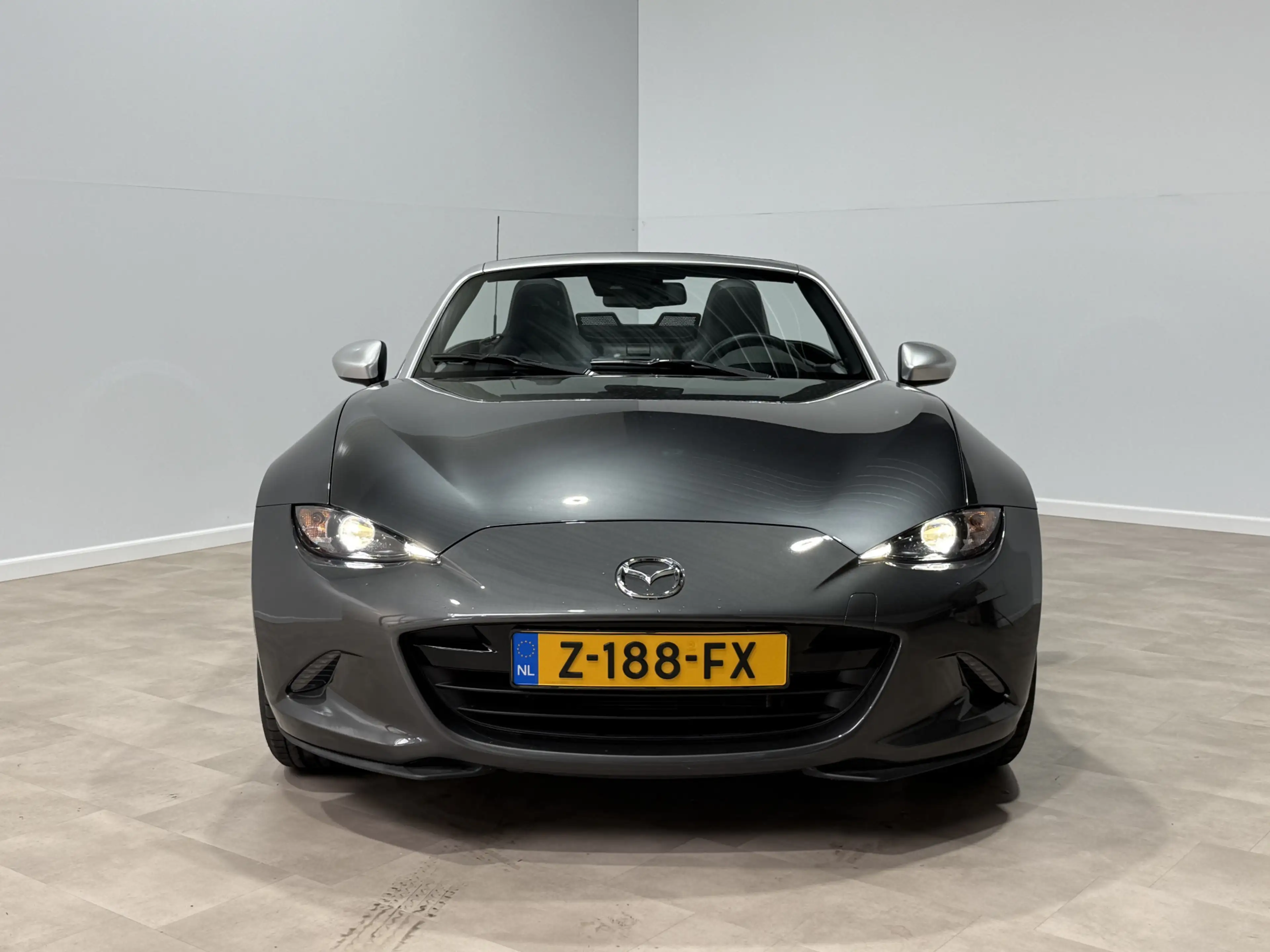 Mazda MX-5 1.5 SkyActiv-G 132 Luxury Limited | Apple Carplay/ — photo 3