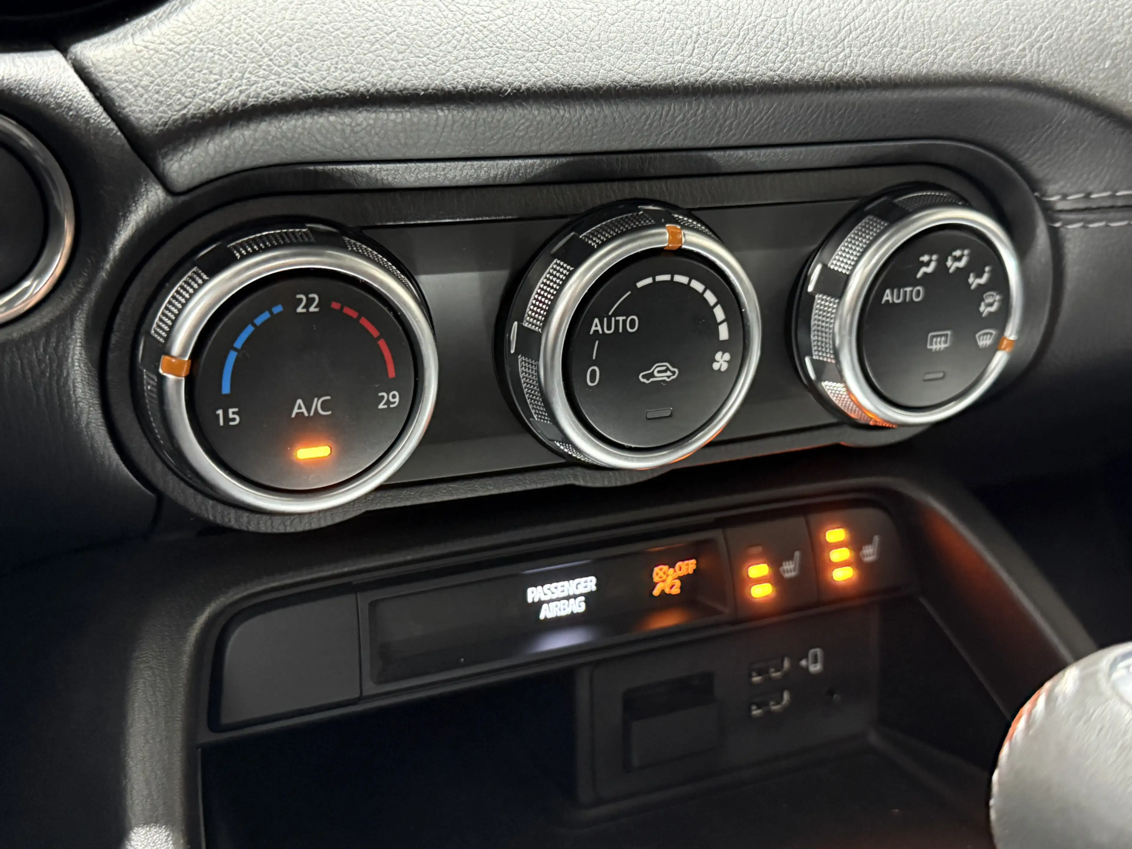 Mazda MX-5 1.5 SkyActiv-G 132 Luxury Limited | Apple Carplay/ — photo 15