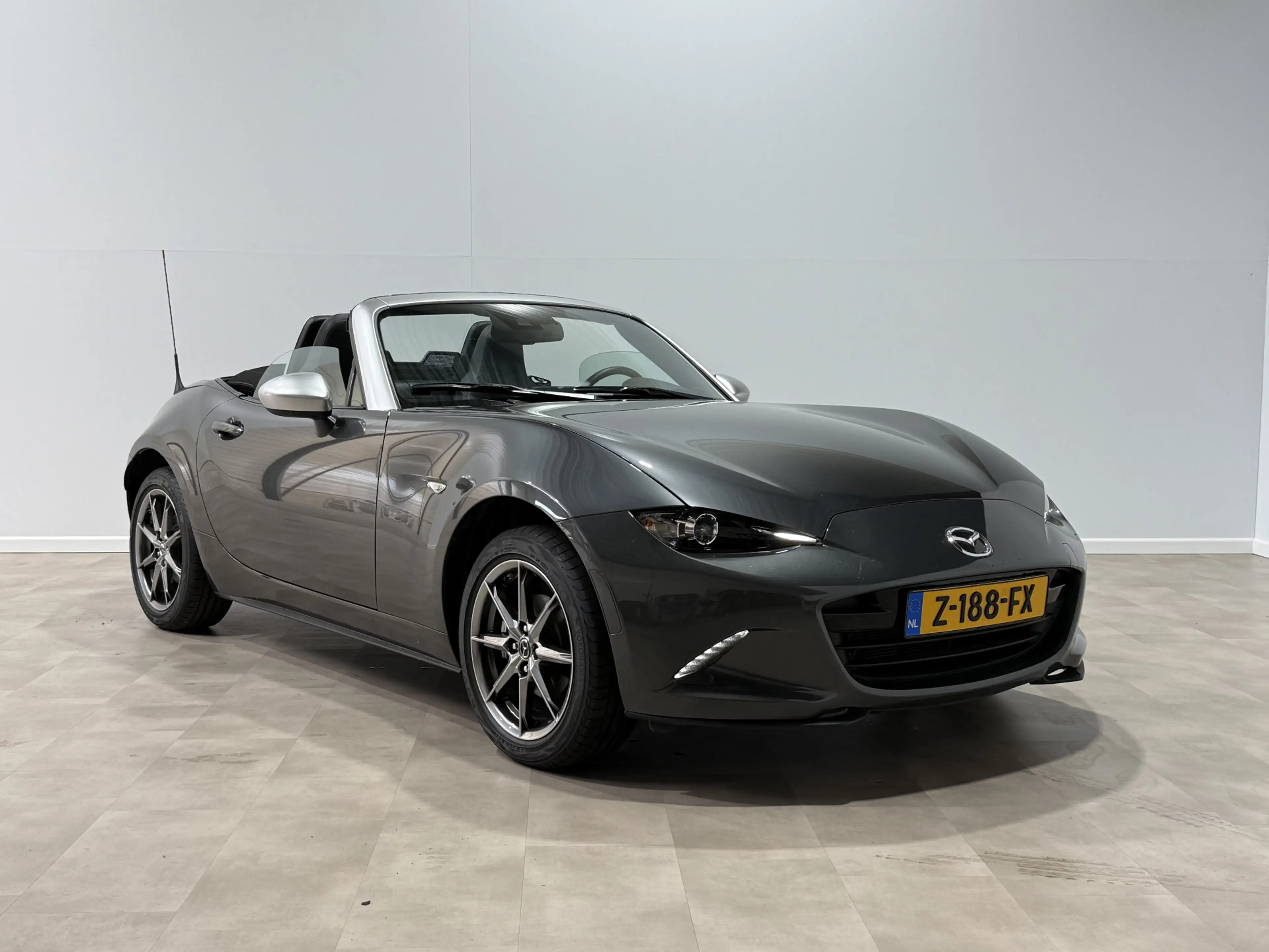 Mazda MX-5 1.5 SkyActiv-G 132 Luxury Limited | Apple Carplay/ — photo 5