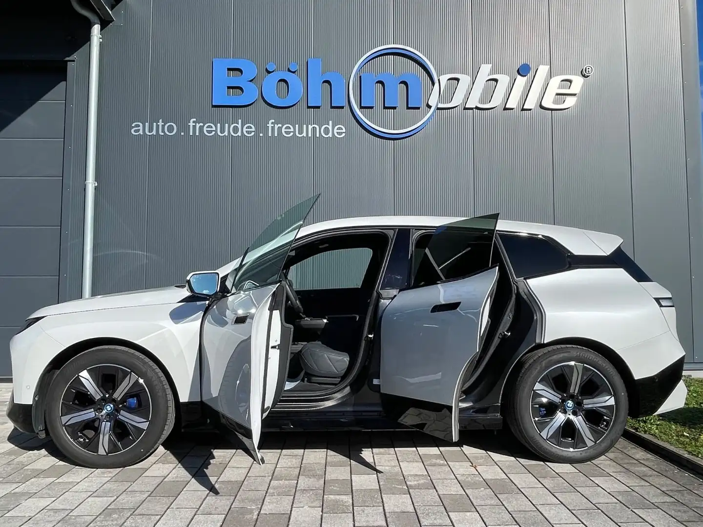 BMW iX 50 xDrive/AHK/Luftfederung/Sky/NP 134 TSD Weiß - 2