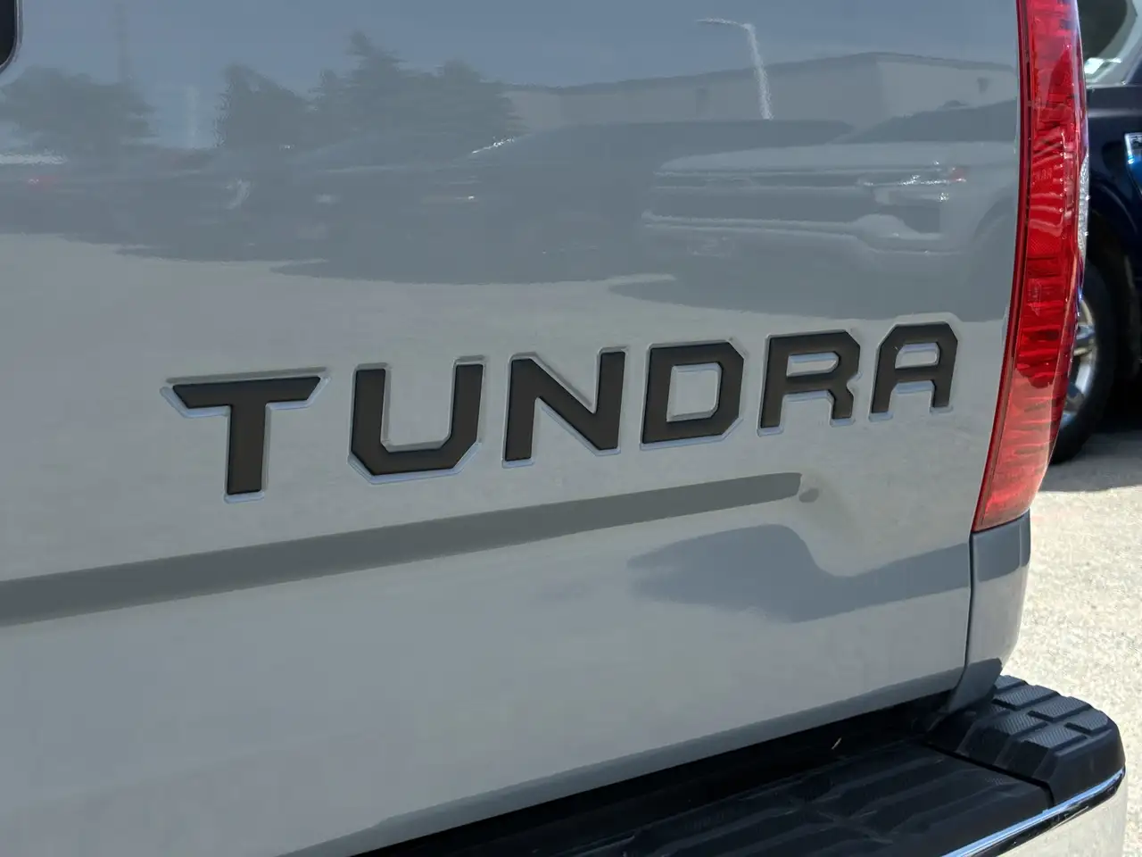 Toyota Tundra снимка Toyota Tundra