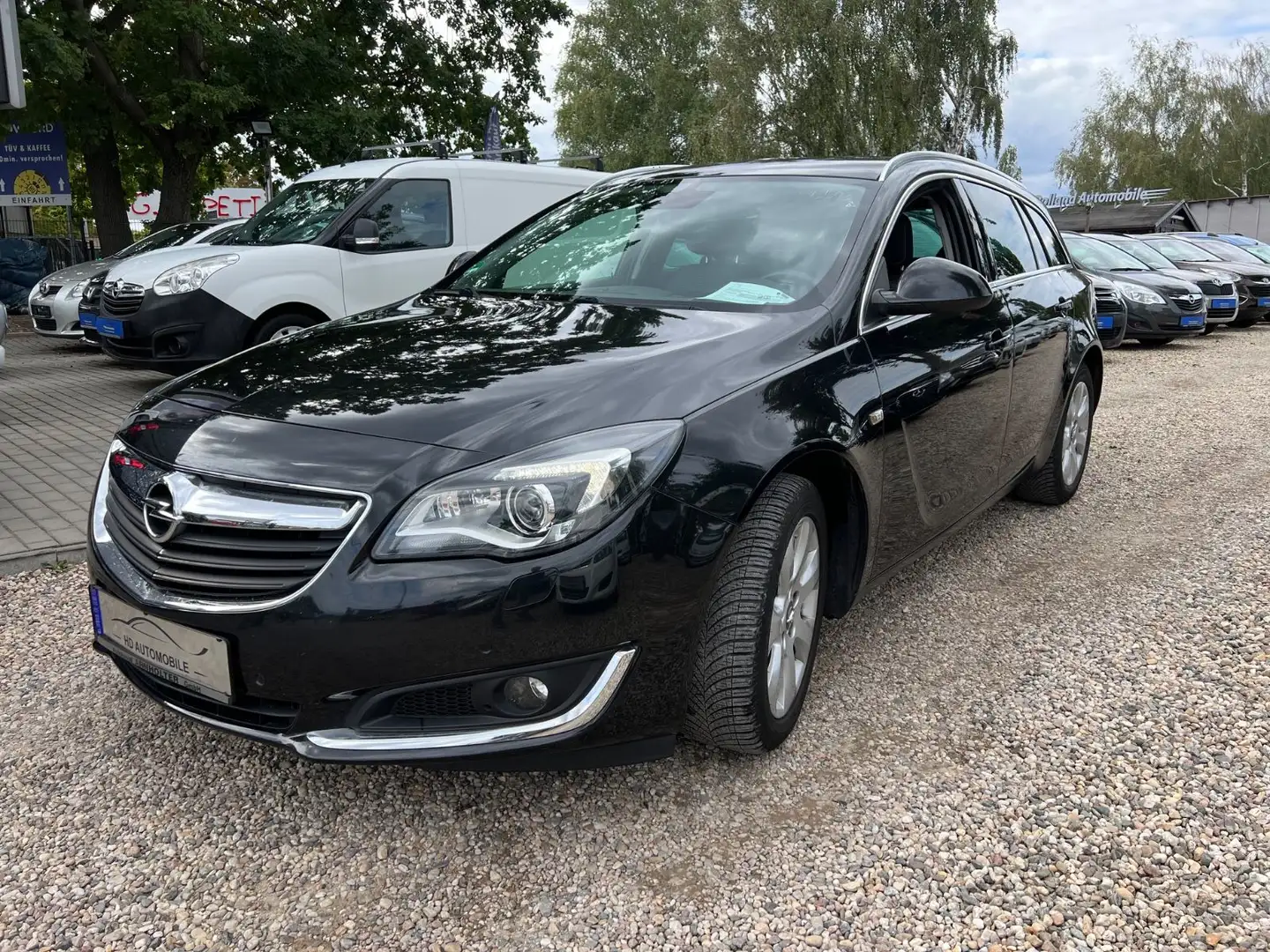 Opel Insignia A Sports Tourer Innovation, AUTOMATIK Schwarz - 2