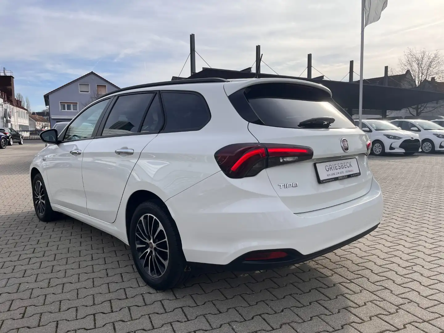 Fiat Tipo Kombi 1.6 Multijet Life *LED Kamera Sitzh.* Weiß - 2