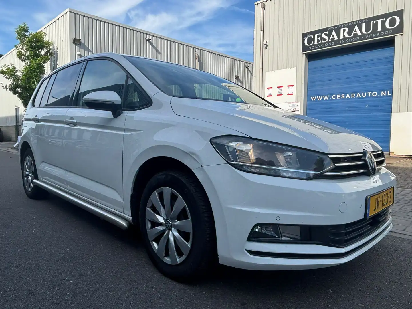 Volkswagen Touran 2.0 TDI SCR Comfortline AUTOMAAT Wit - 1