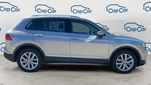 Volkswagen Tiguan view 4