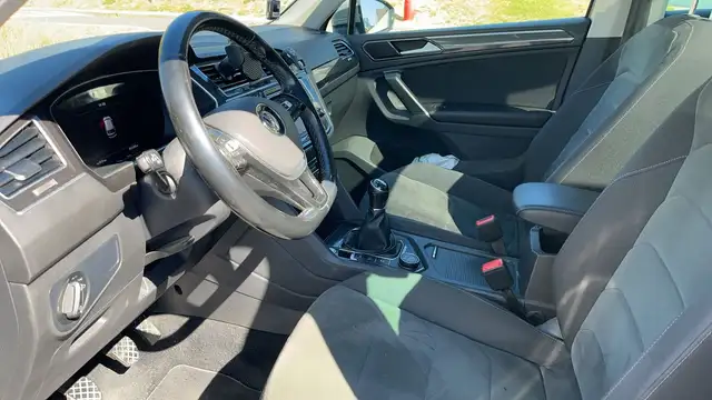 Volkswagen Tiguan view 8