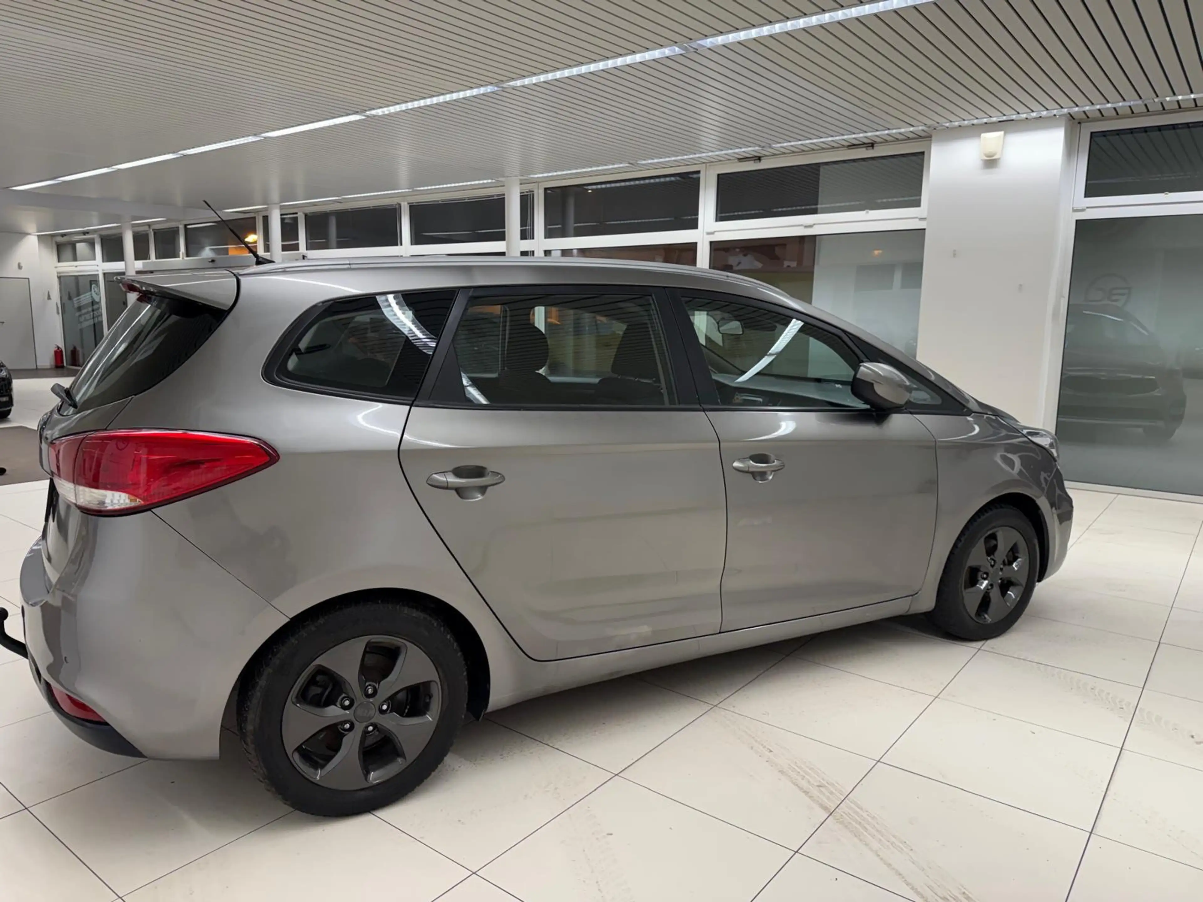 Kia Carens Carens Diesel 1.7 CRDi Edition 7 — photo 9