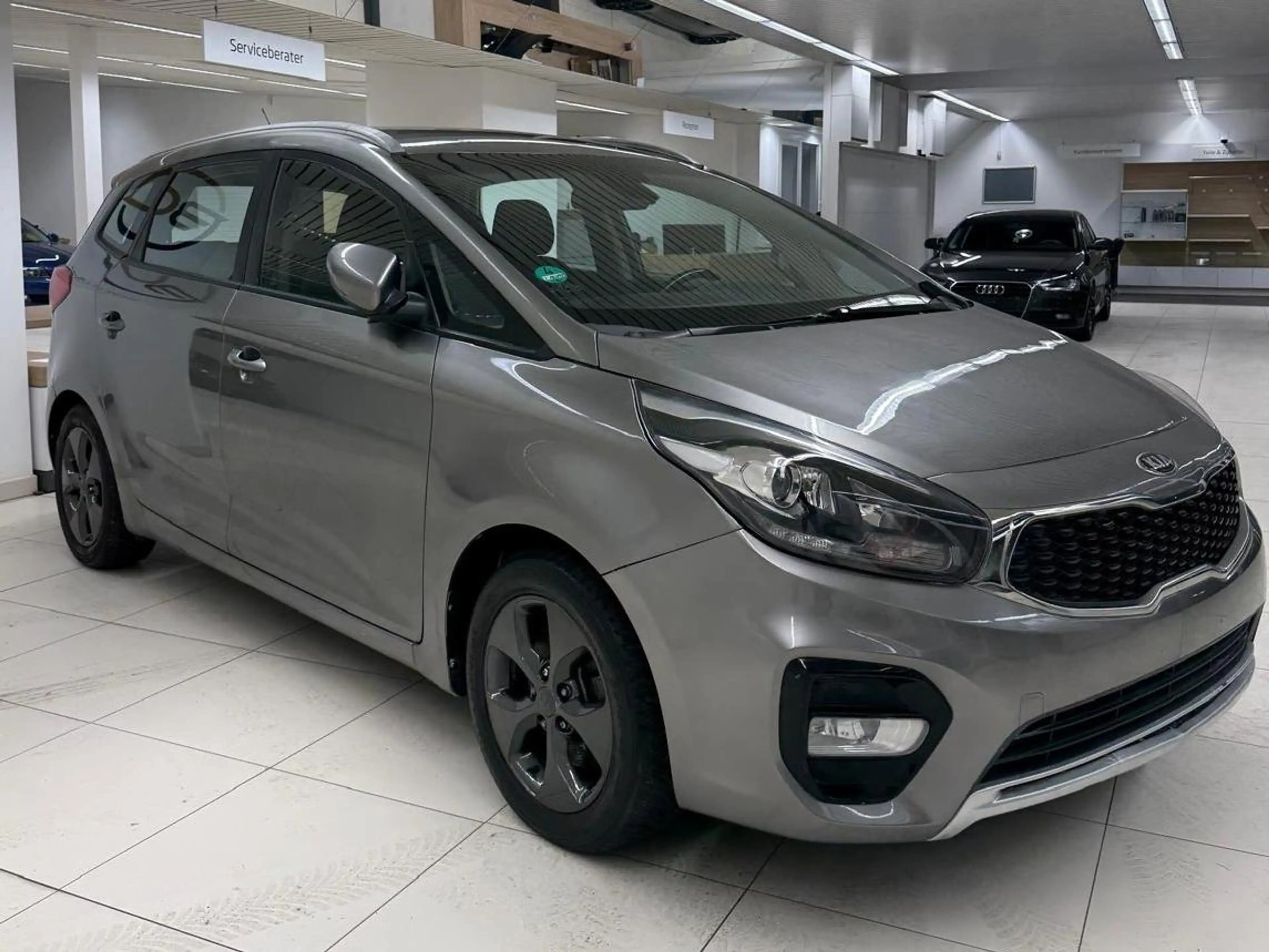 Kia Carens Carens Diesel 1.7 CRDi Edition 7 — photo 2