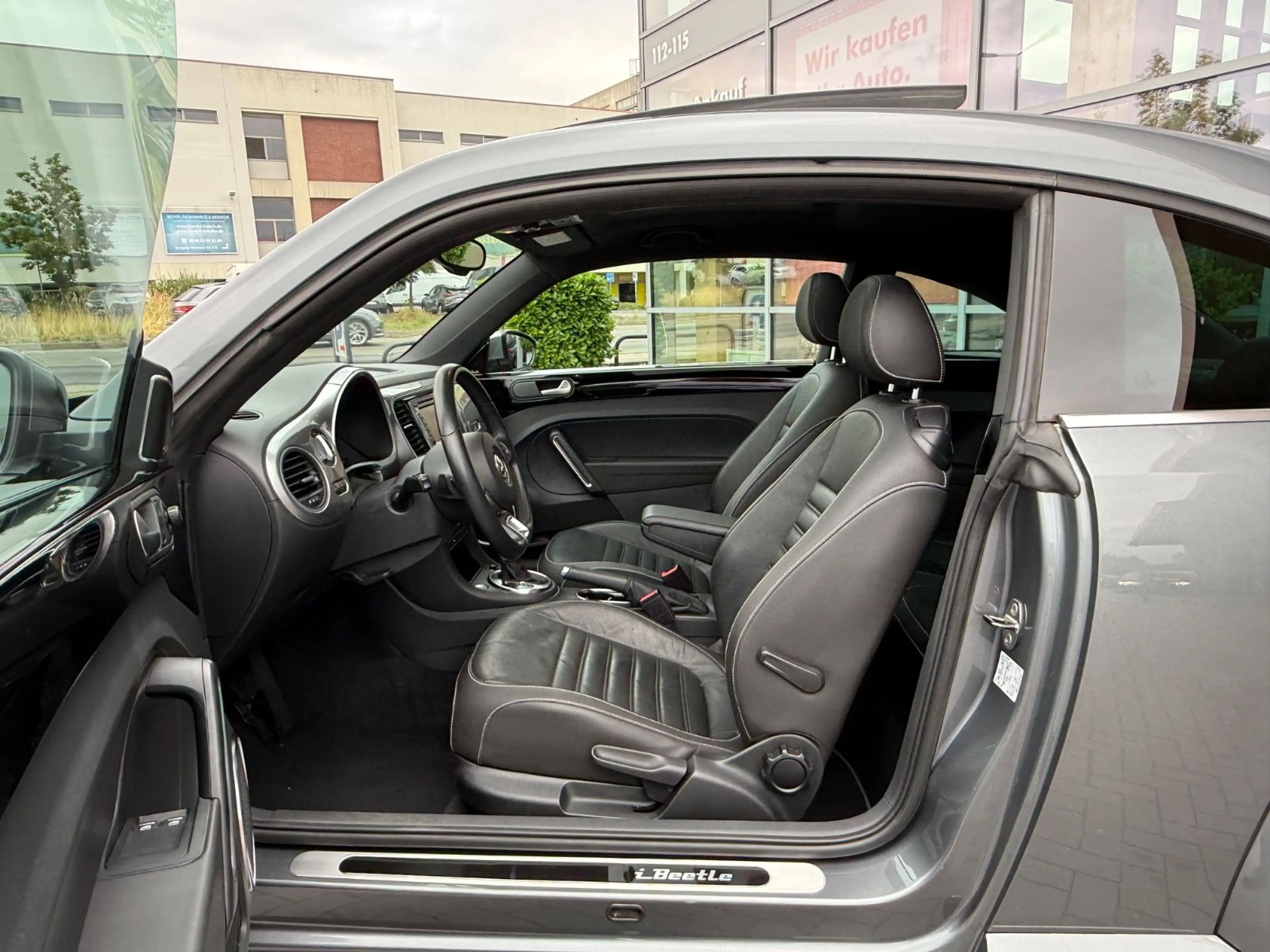 Volkswagen Beetle 1.4 TSI DSG Design Xenon Panorama DAB PTS — photo 13