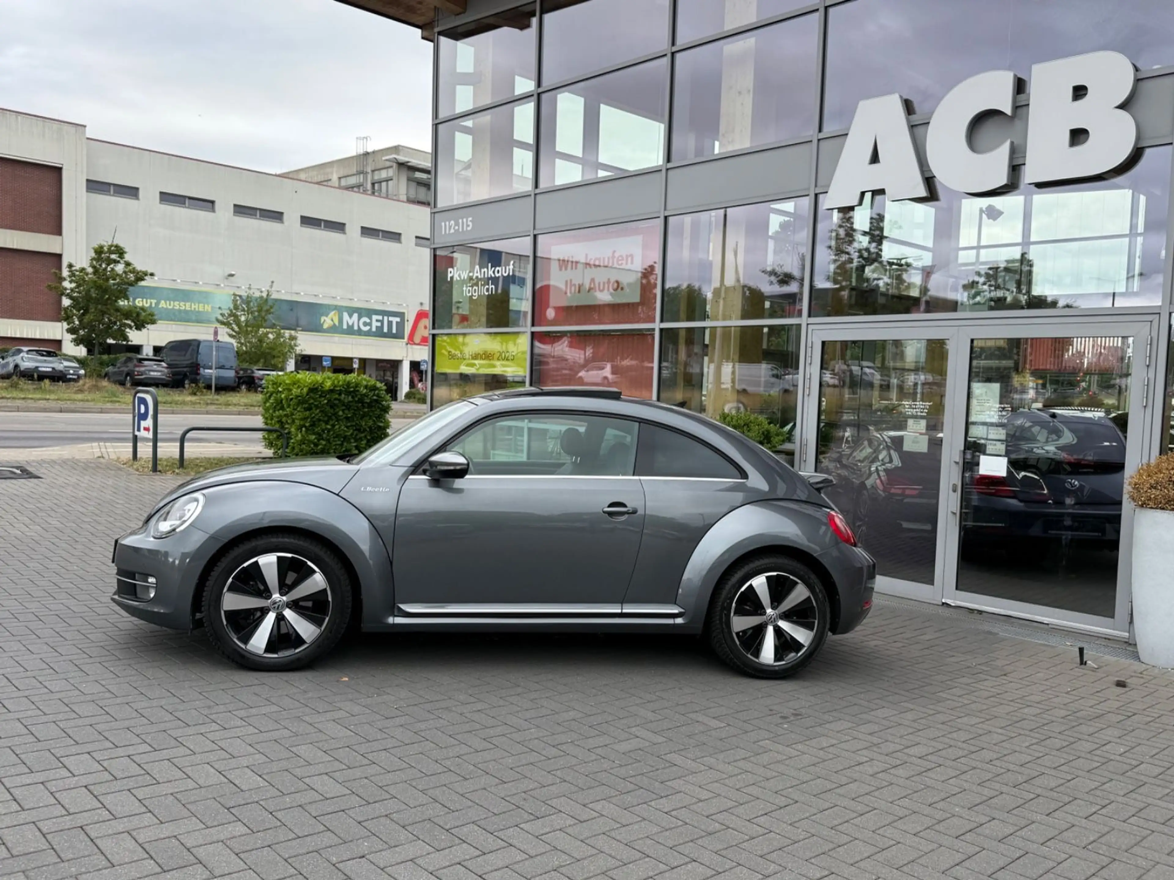 Volkswagen Beetle 1.4 TSI DSG Design Xenon Panorama DAB PTS — photo 3