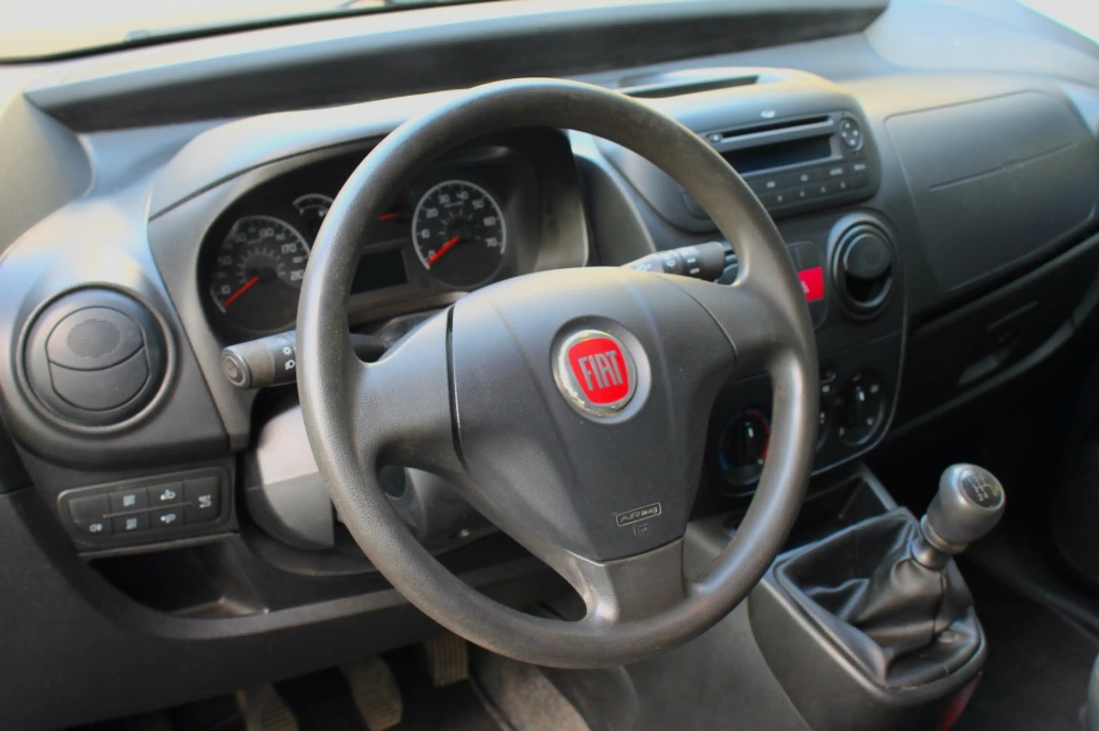 Fiat Qubo 1.4 EASY, Elektr. ramen, Airco, Radio — photo 11