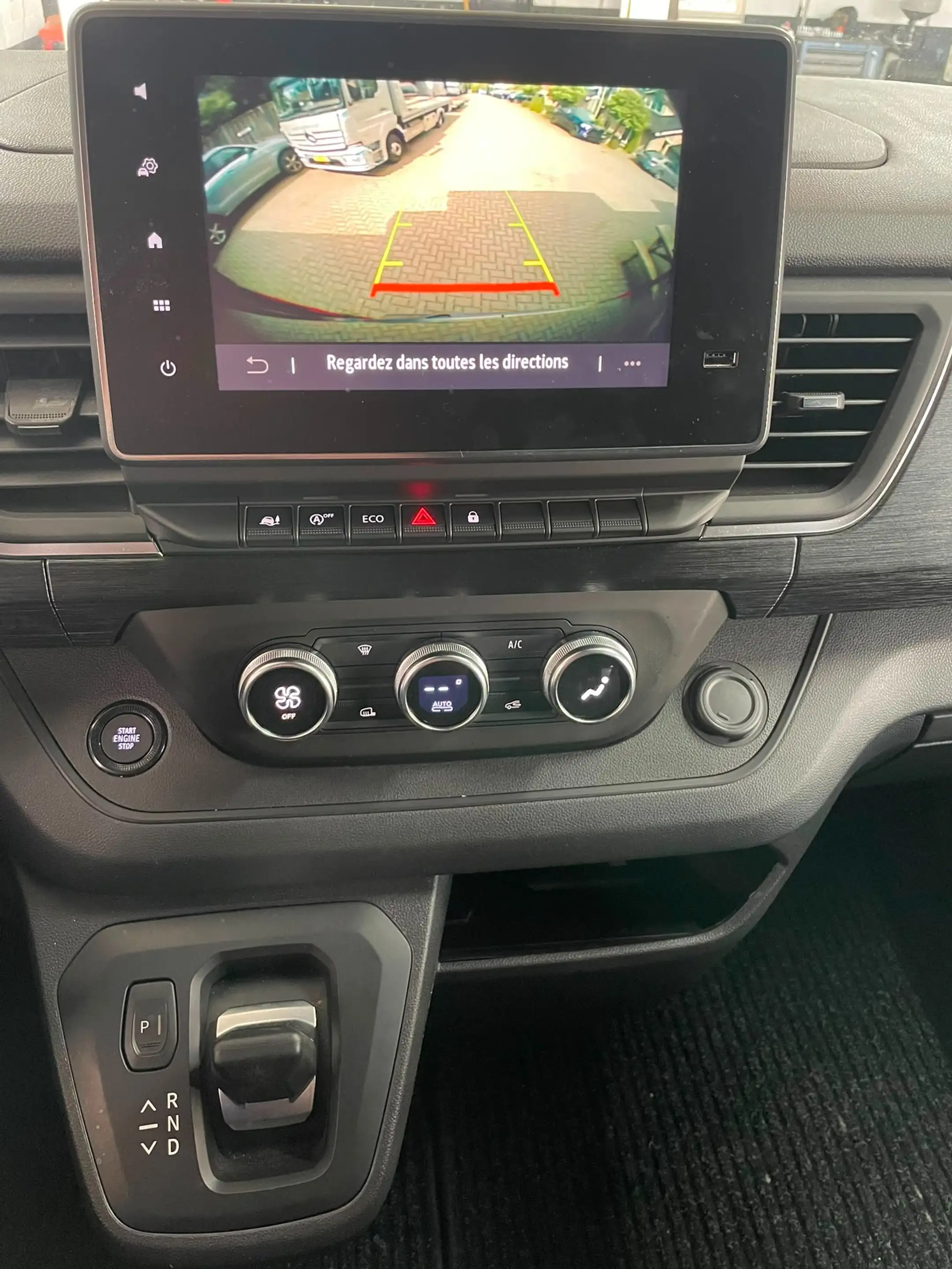 Renault Trafic 2.0 dCi L1H1 GRAND CONFORD CAMERA NAVI — photo 10