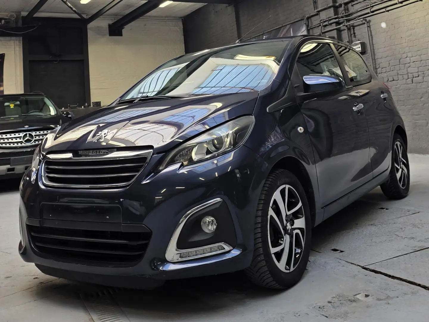 Peugeot 108 1.2i 12 mois de garantie 58 000 KM Bleu - 2