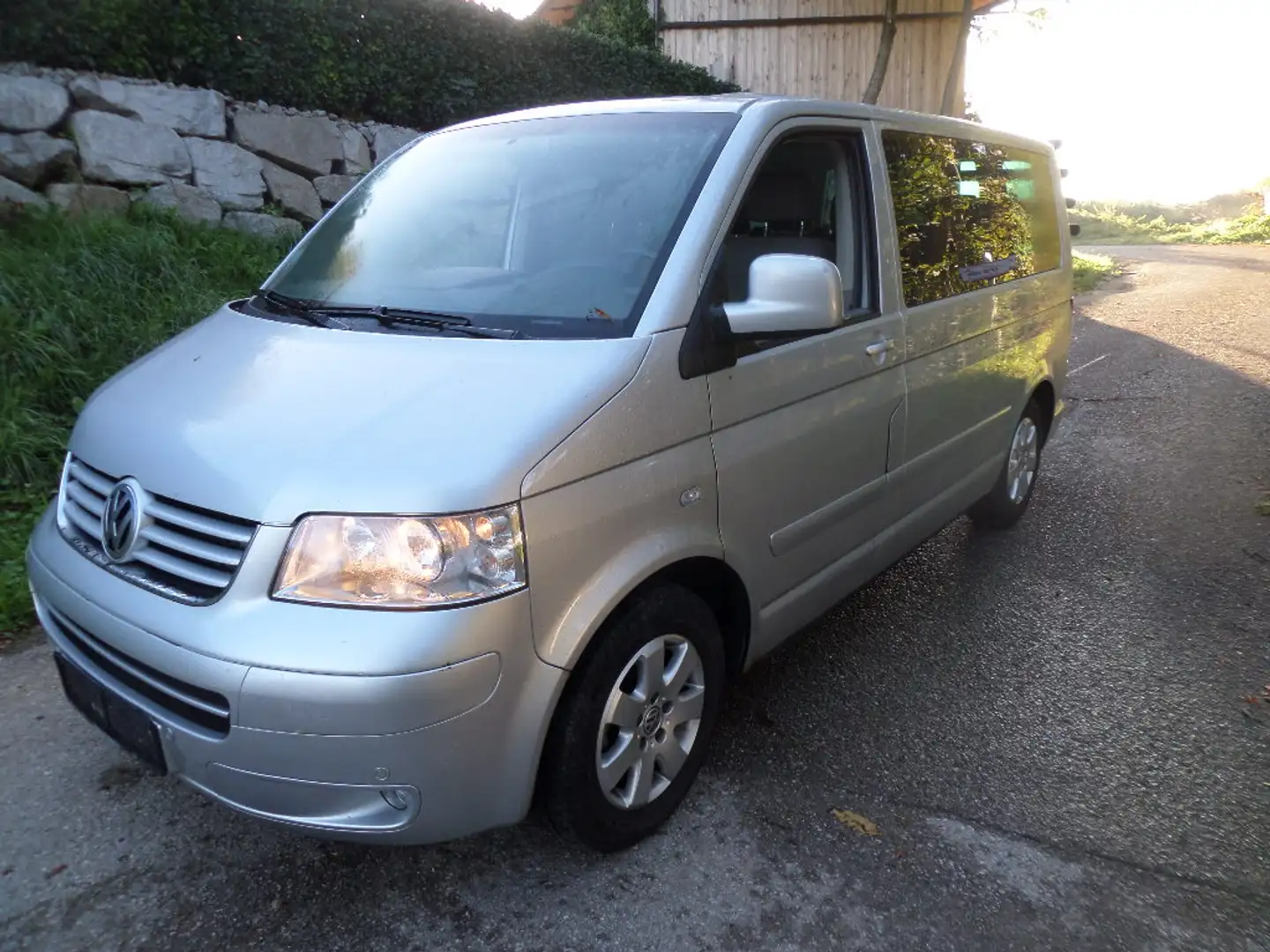 Volkswagen T5 Multivan 2,5 TDI Comfortline Pickerl 07/27 Servicegepflegt Standheizung Silber - 1