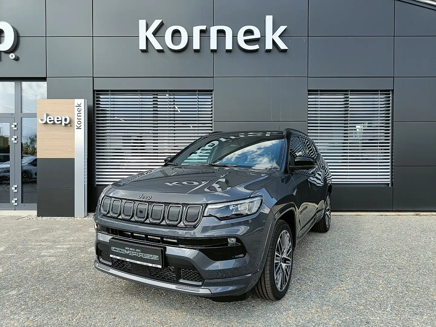 Jeep Compass 1.6 Multijet S FWD 6MT Grau - 1