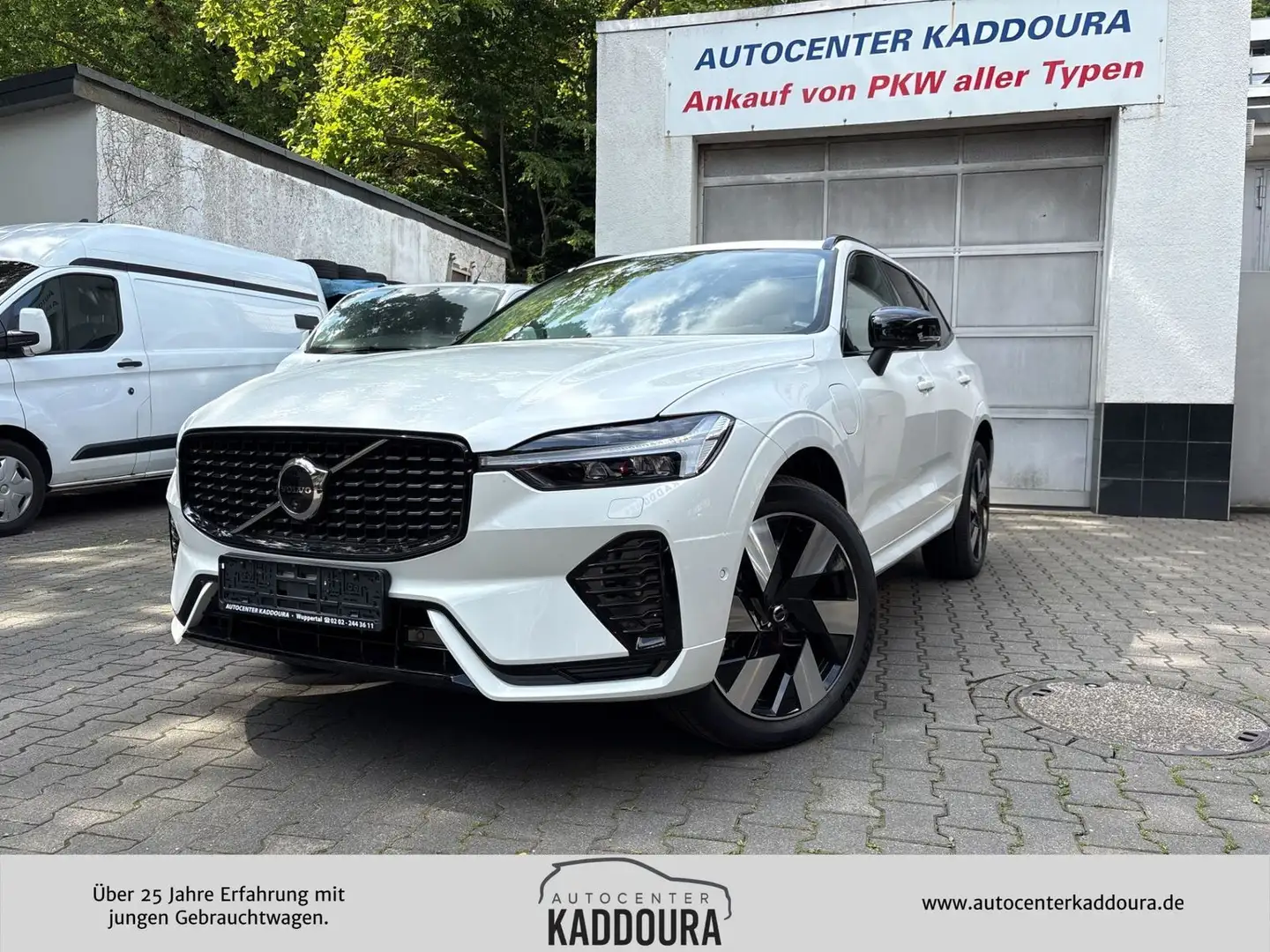 Volvo XC60 T8 AWD Plus Dark Pano 360° H&K St-H Blanc - 1