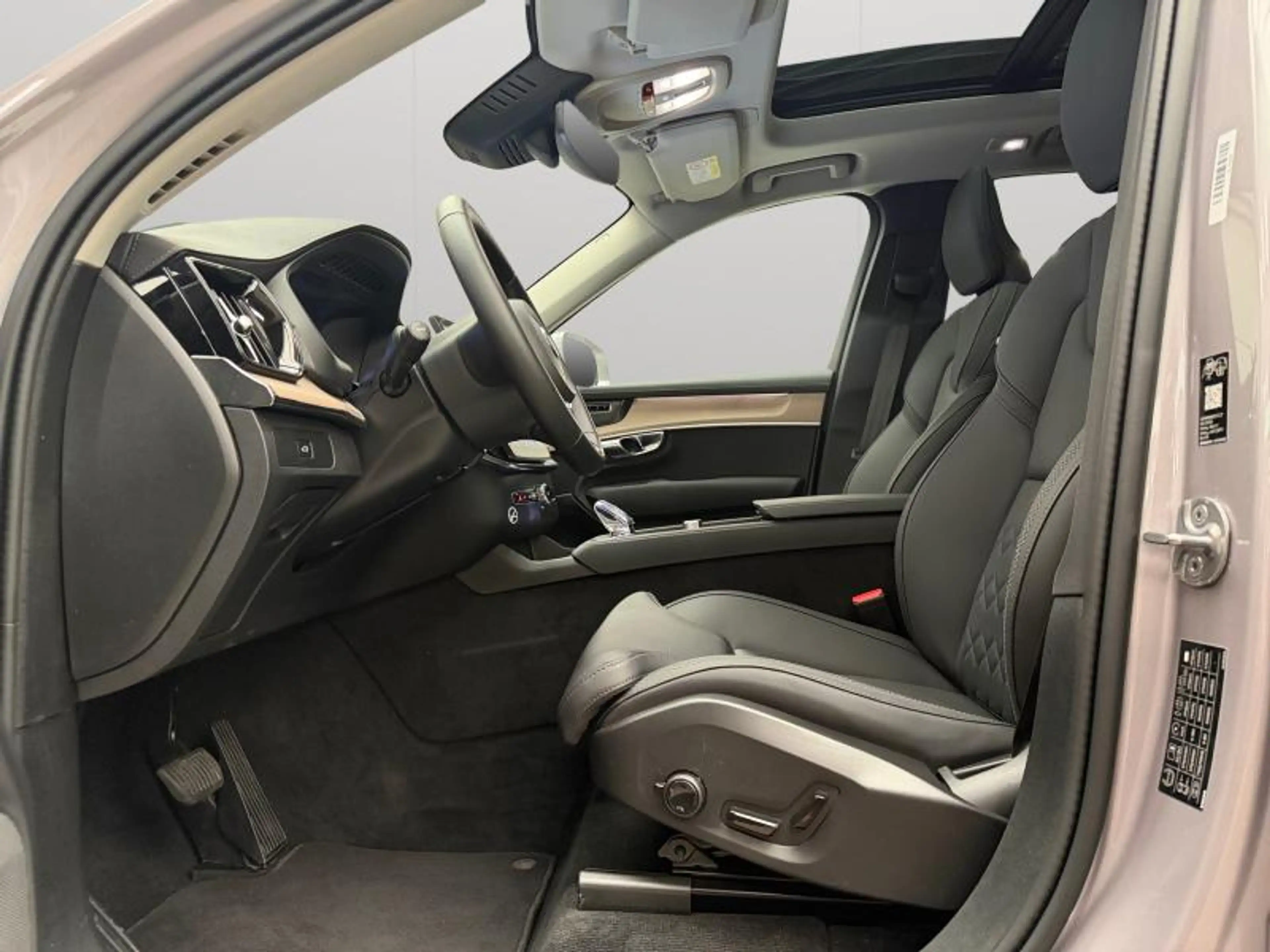 Volvo XC90 Facelift B5 AWD Plus Bright / Essence 2026 — photo 9