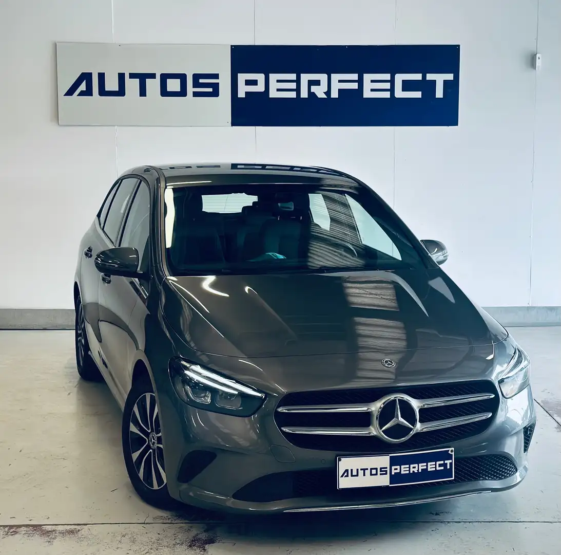 Mercedes-Benz B 180 d BOITE AUTO PDC CLIM NAVI BI-XENON ISOFIX SPORT Gri - 2