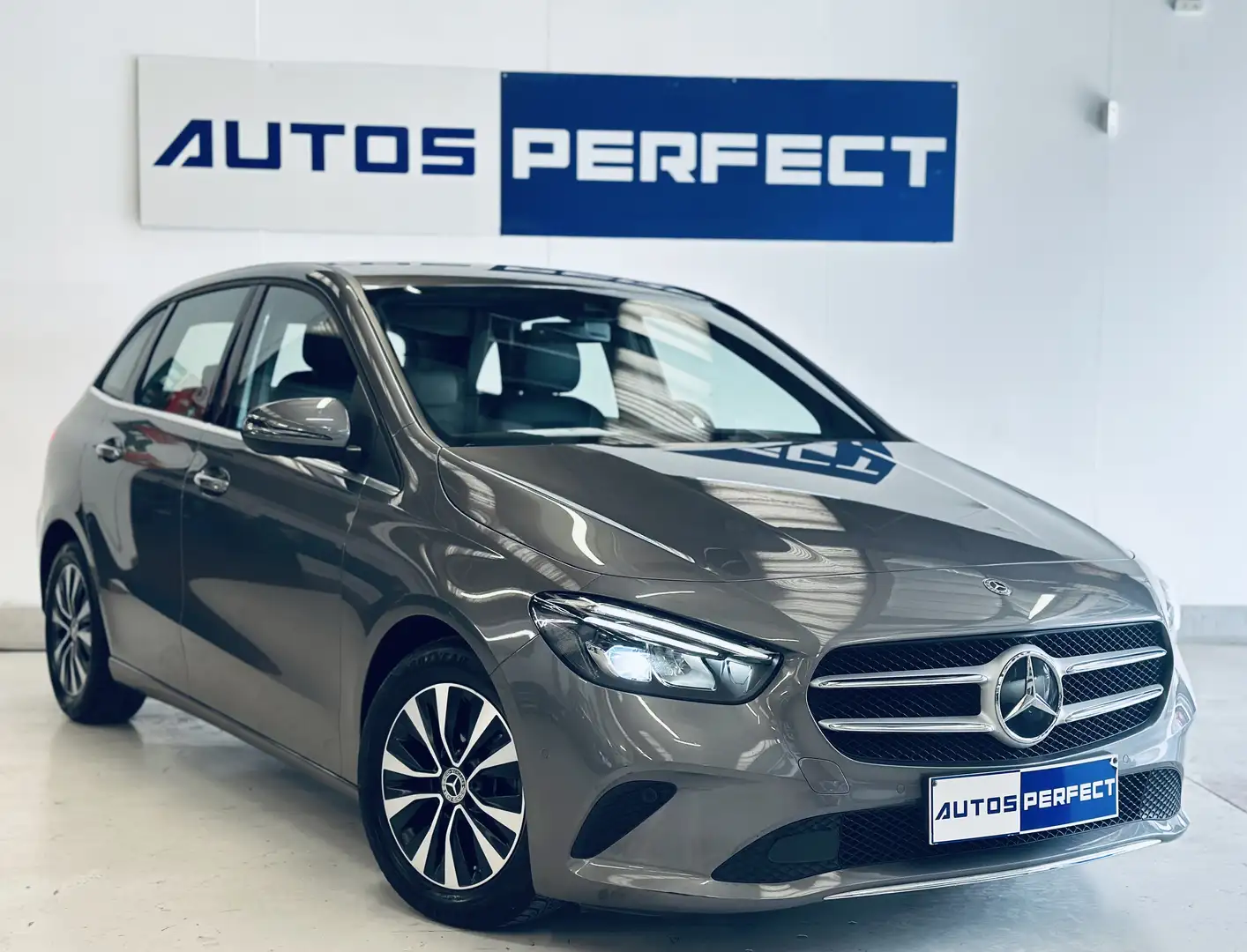 Mercedes-Benz B 180 d BOITE AUTO PDC CLIM NAVI BI-XENON ISOFIX SPORT Серый - 2