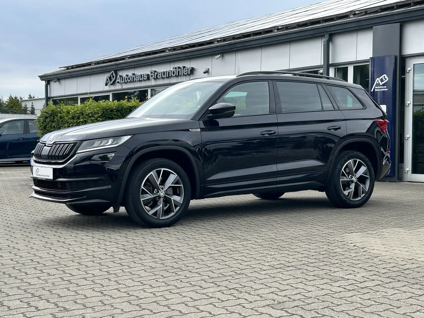 Skoda Kodiaq Sportline 4x4 2.0 TDI DSG*AHK*Standhzg*Canton* Schwarz - 2