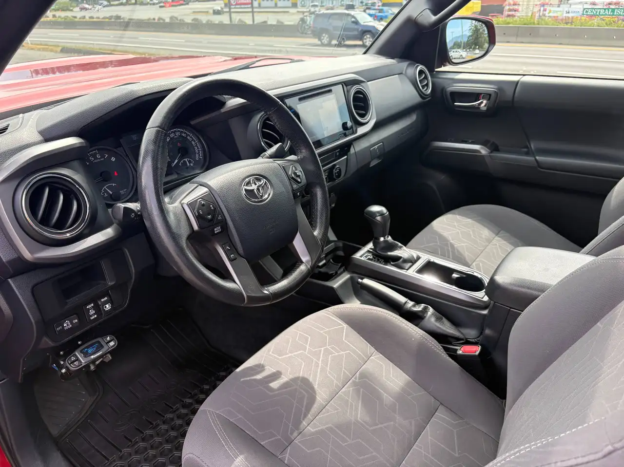 Toyota Tacoma photo Toyota Tacoma