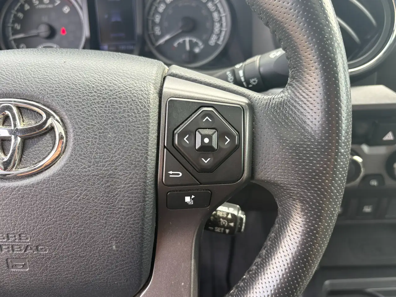Toyota Tacoma photo Toyota Tacoma