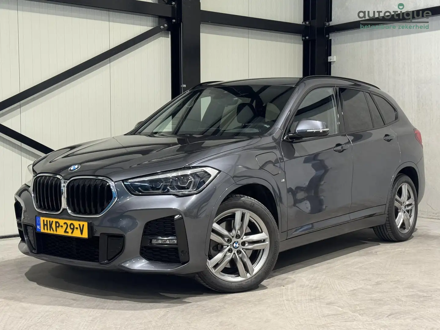 BMW X1 xDrive25e M-Sport Aut. | leder | navi | led | shad Grigio - 1