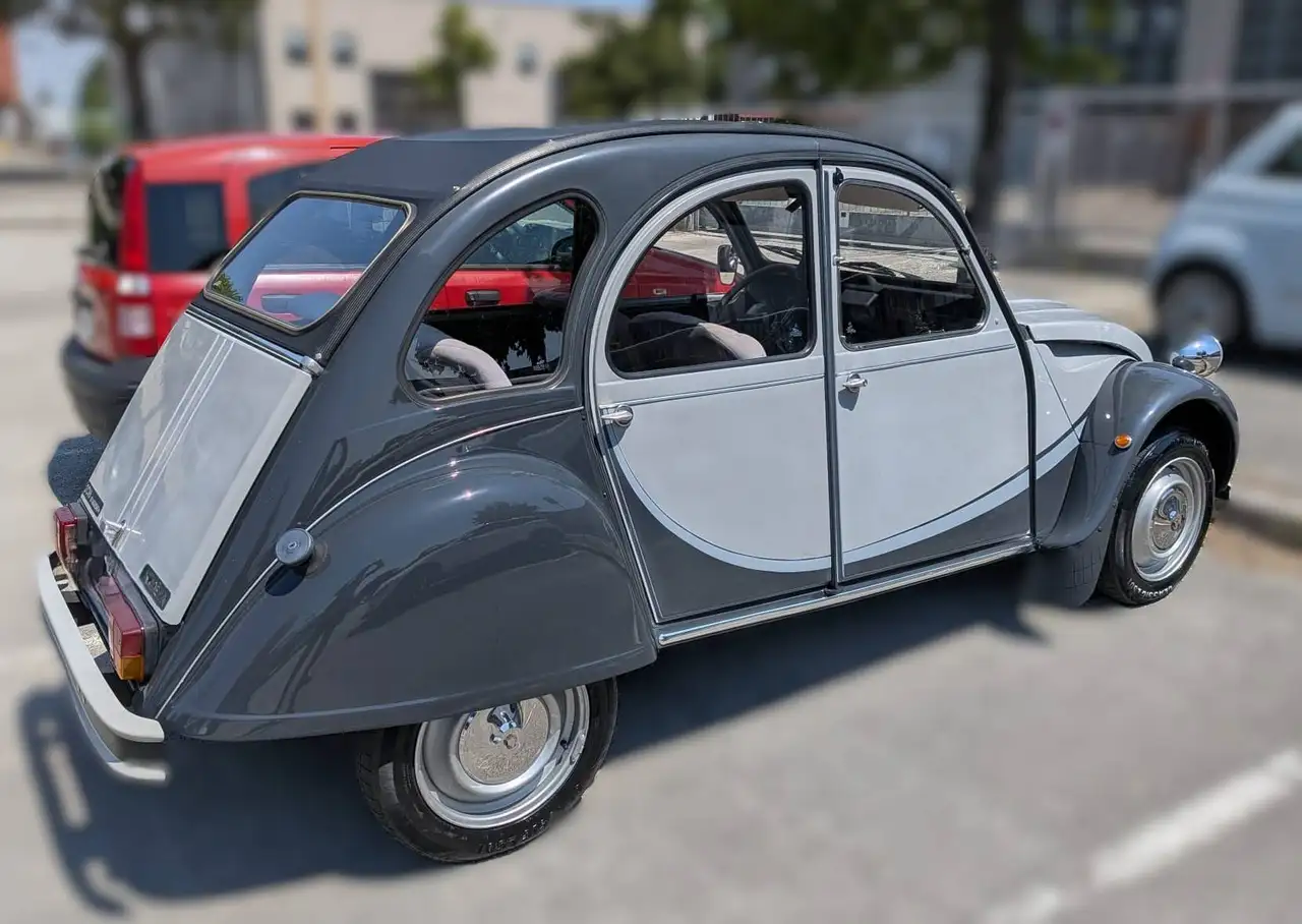 Citroen 2CV6 0.6 Charleston, foto 2