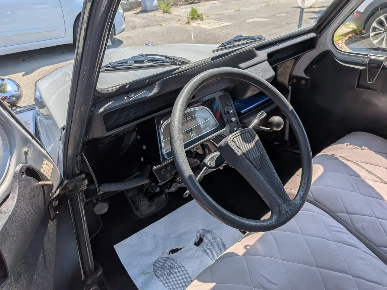 Citroen 2CV6 0.6 Charleston, foto 3