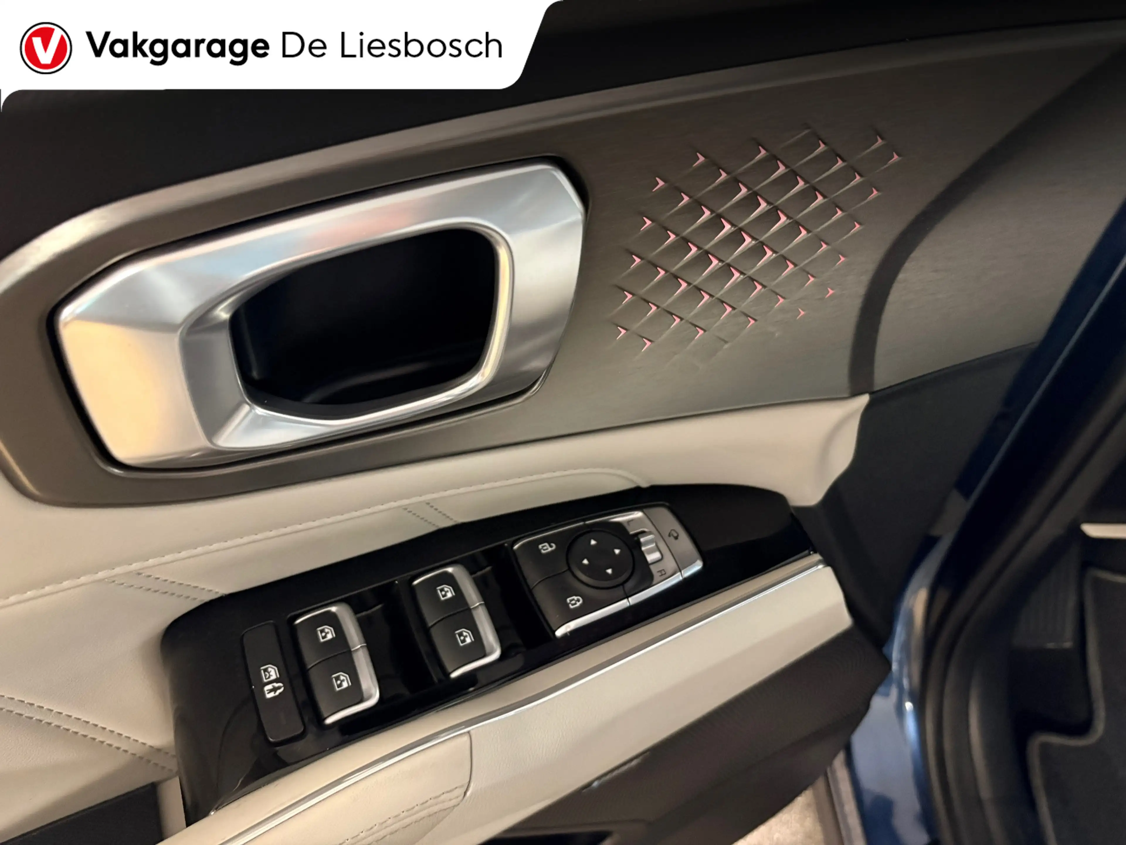Kia Sorento 1.6 T-GDI Plug-in Hybrid 4WD DynamicLine 7persoons — photo 10