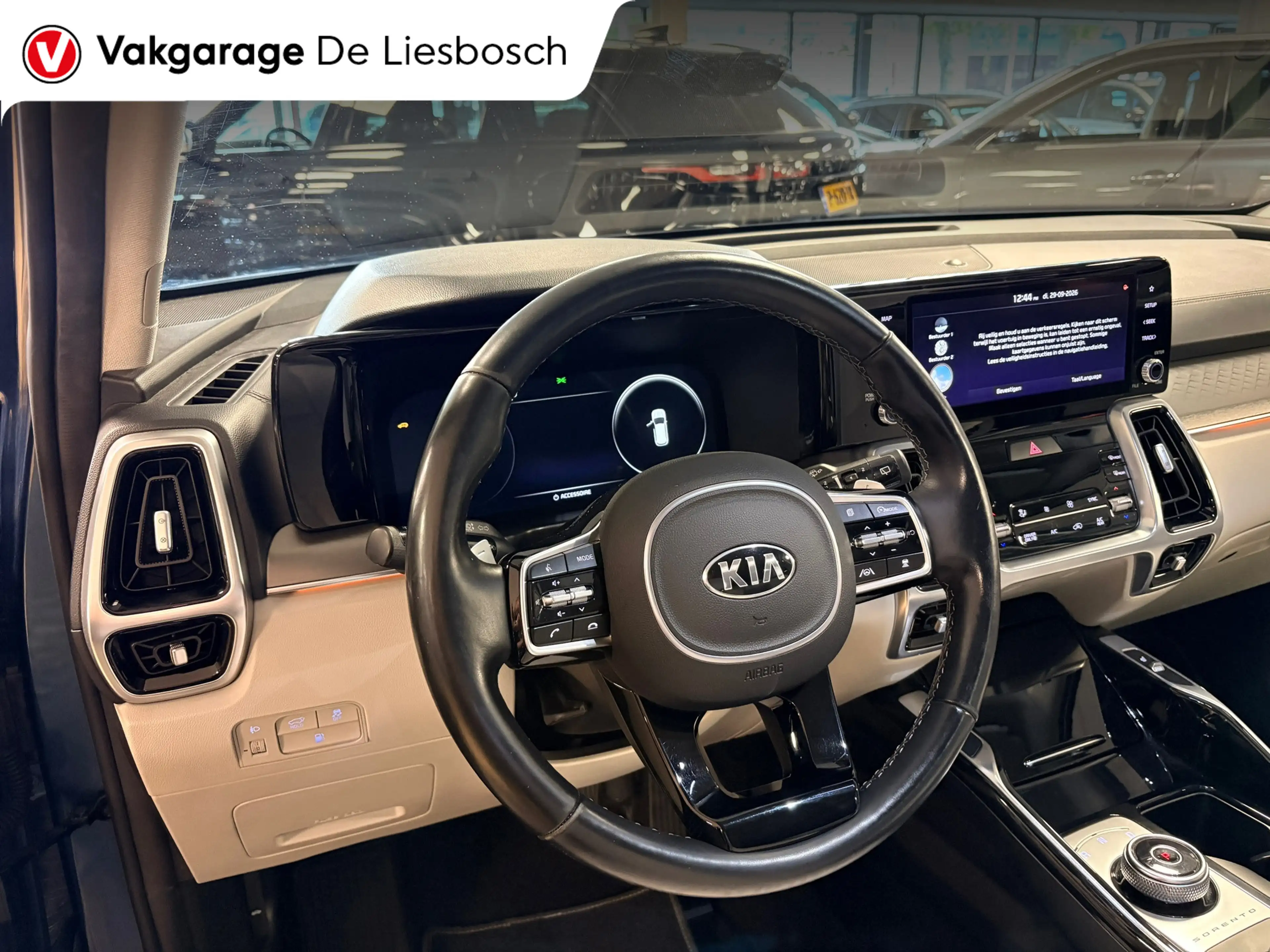 Kia Sorento 1.6 T-GDI Plug-in Hybrid 4WD DynamicLine 7persoons — photo 13